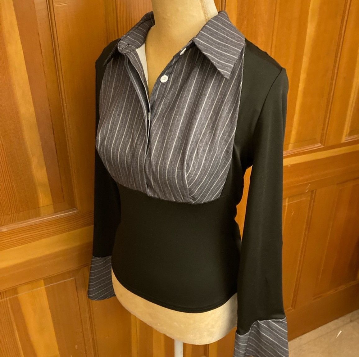 Designer × Other NWT, Lavishly Paris Women’s Cuffed Sleeve Pinstriped Blouse Size M / US 6-8 / IT 42-44 - 6 Thumbnail