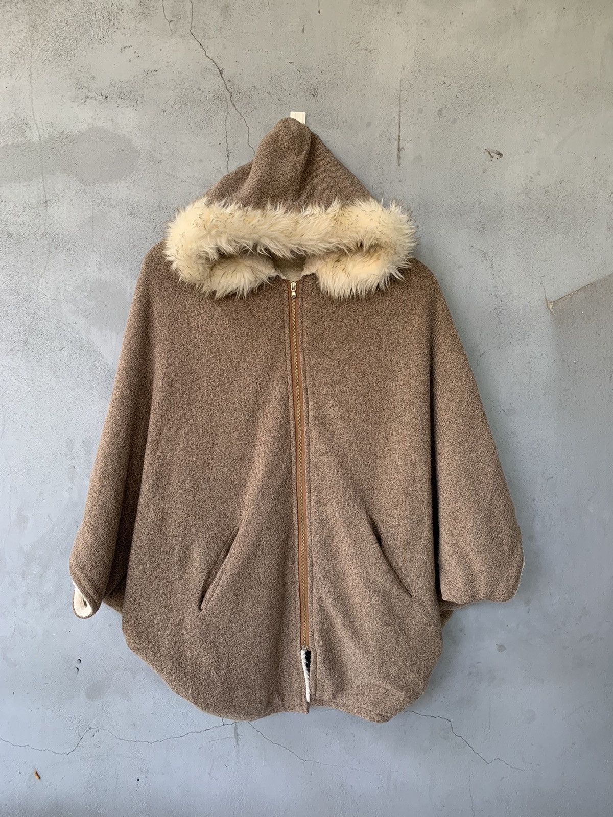 If Six Was Nine × Japanese Brand × Le Grande Bleu (L.G.B.) Japanese brand Fur Hoodie ifsixwasnine Lgb Style Size US S / EU 44-46 / 1 - 2 Thumbnail