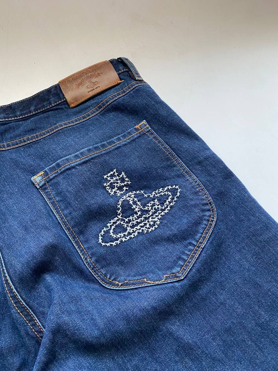 Vivienne Westwood Rare Vivienne Westwood big logo vintage demin jeans pants Size US 36 / EU 52 - 3 Thumbnail
