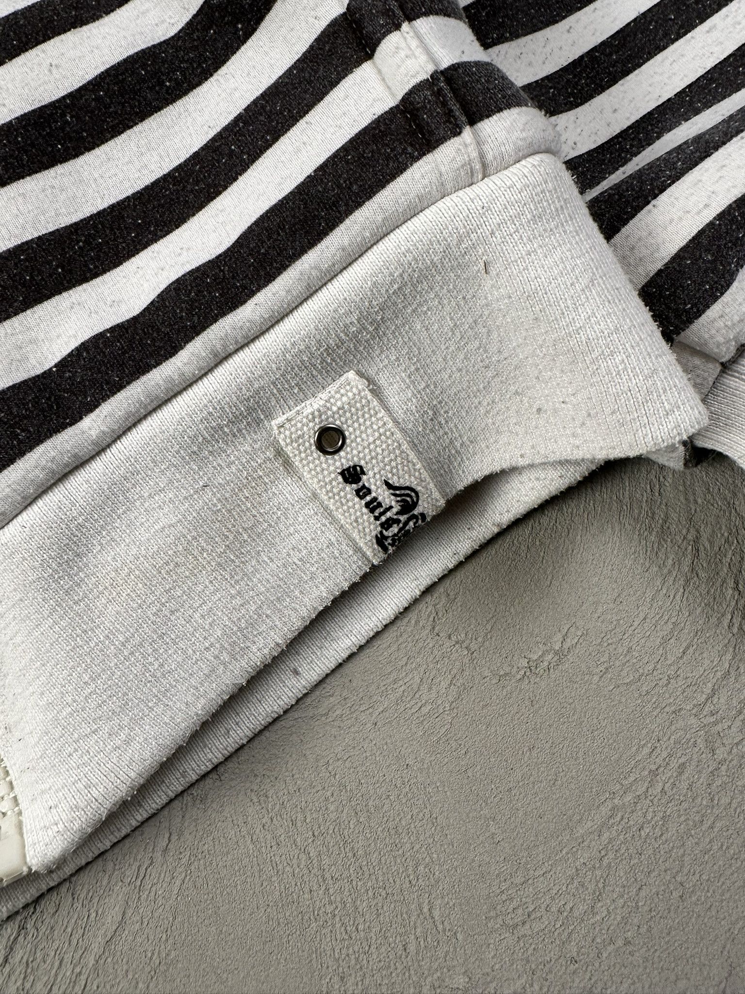 Japanese Brand Vintage Y2k Fur Hood Zip Stripped Hoodie Size US XL / EU 56 / 4 - 9 Thumbnail