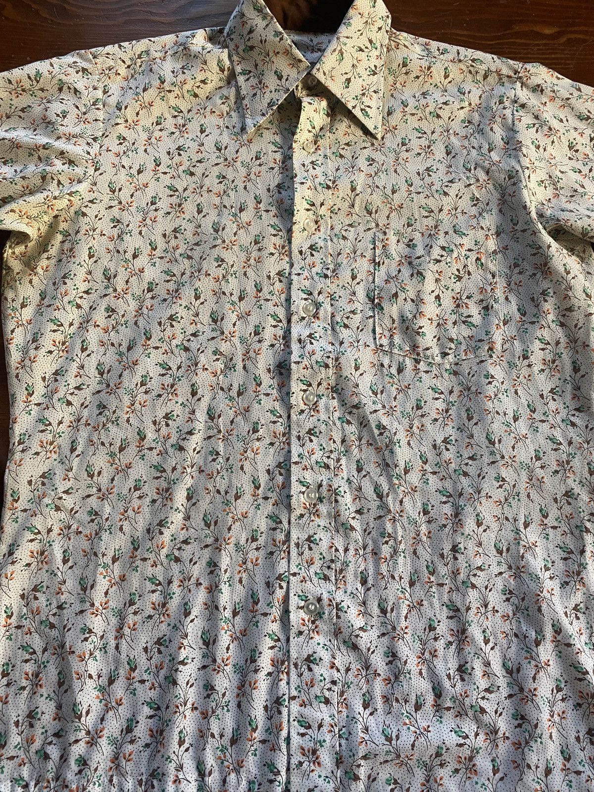 Retrofit Vintage 60’s/70’s Flower Pattern Pointy Collar Button Up Size US L / EU 52-54 / 3 - 4 Thumbnail