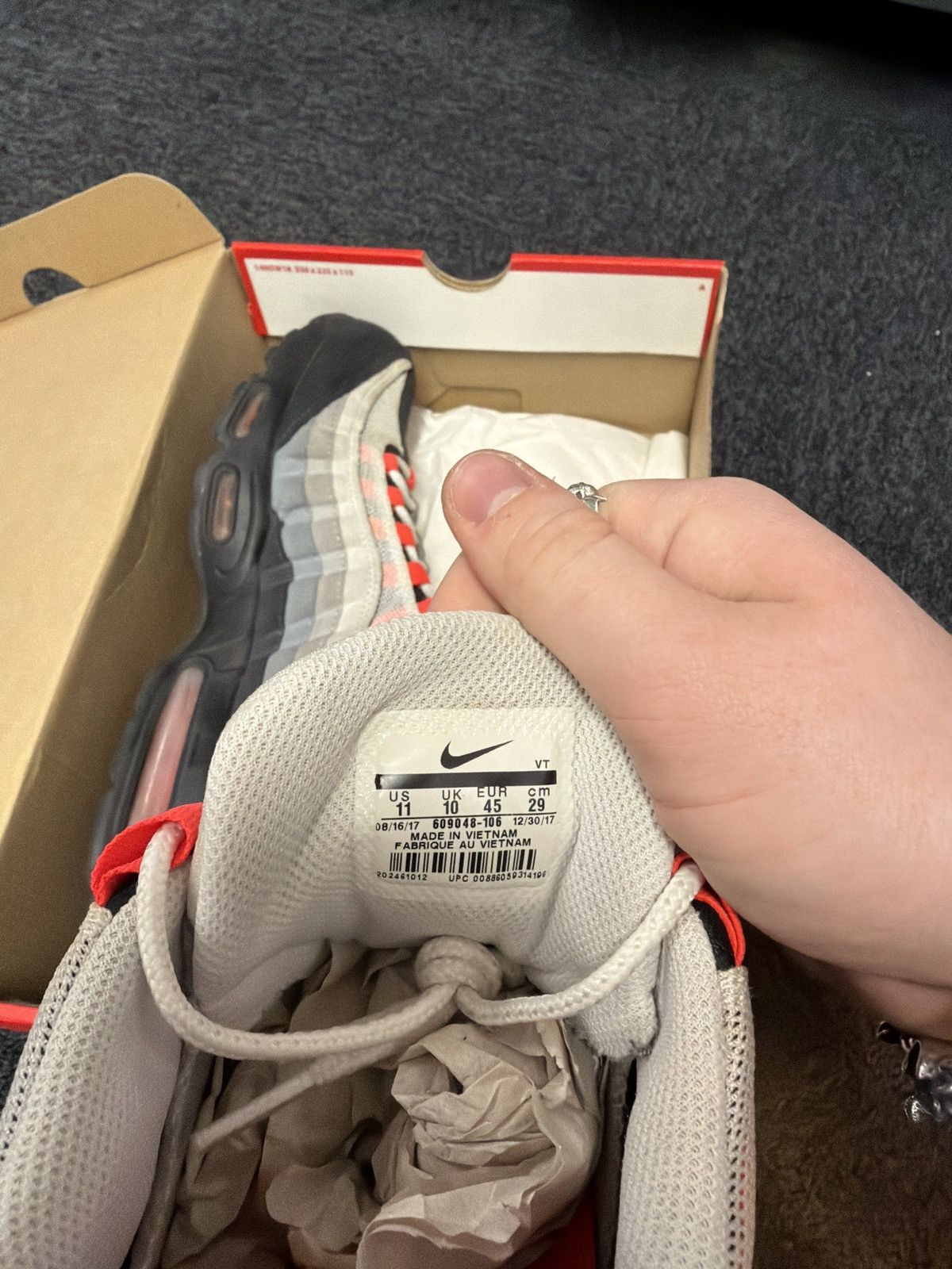 Nike Nike Air Max 95 OG Solar Red 2018 - Size US 11 / EU 45 Size US 11 / EU 44 - 9 Thumbnail