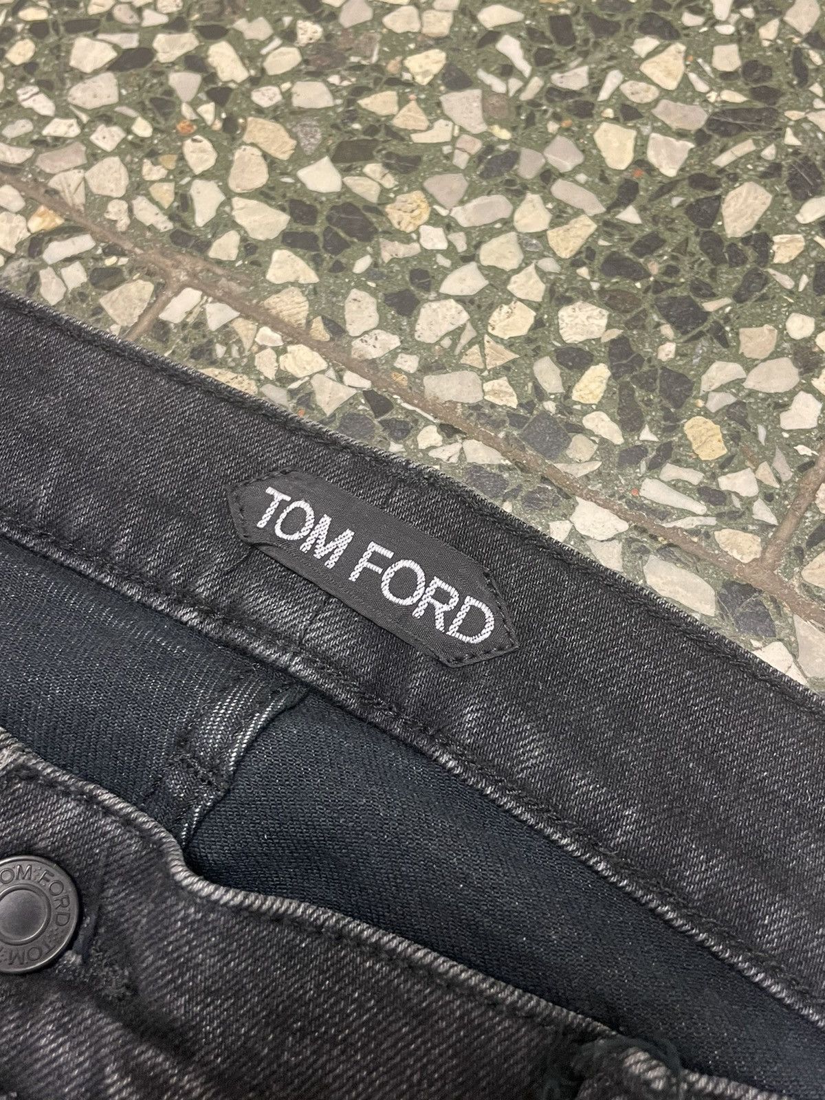 Tom Ford Tom Ford Jeans shorts washed/faded 38size Size US 38 / EU 54 - 4 Thumbnail