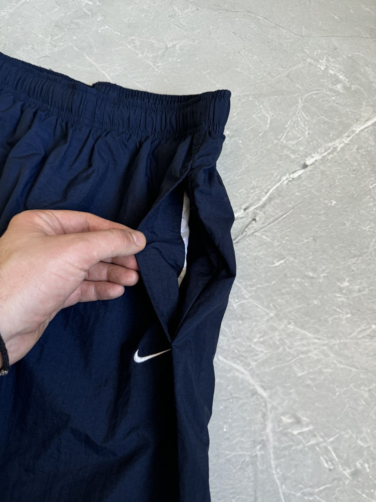 Nike Nike Vintage Nylon Track Pants 00s Small Swoosh Navy Size US 30 / EU 46 - 7 Thumbnail