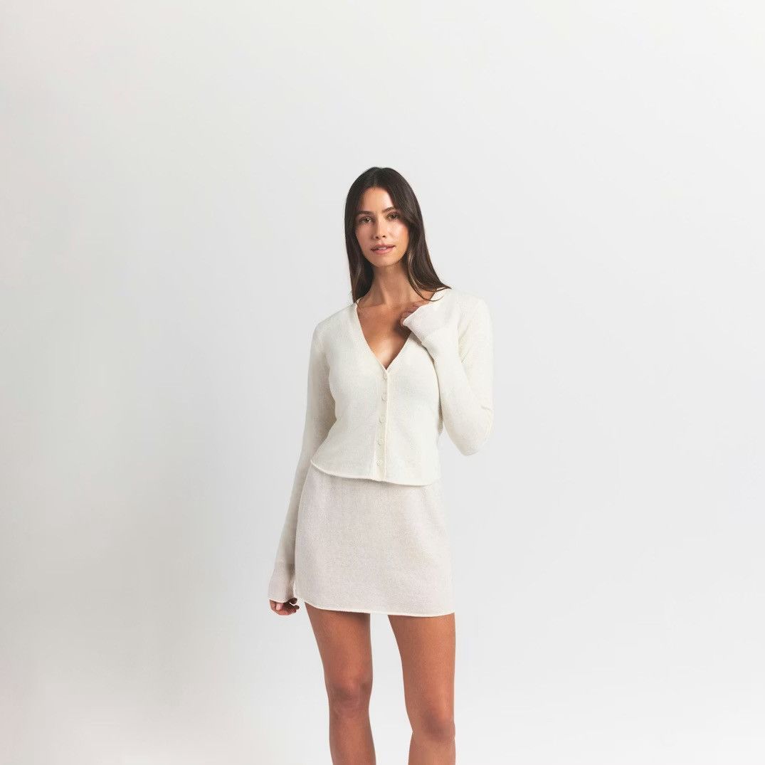 SKIMS NWT Skims Featherweight Cashmere Cardigan Small Egret Size S / US 4 / IT 40 - 1 Thumbnail