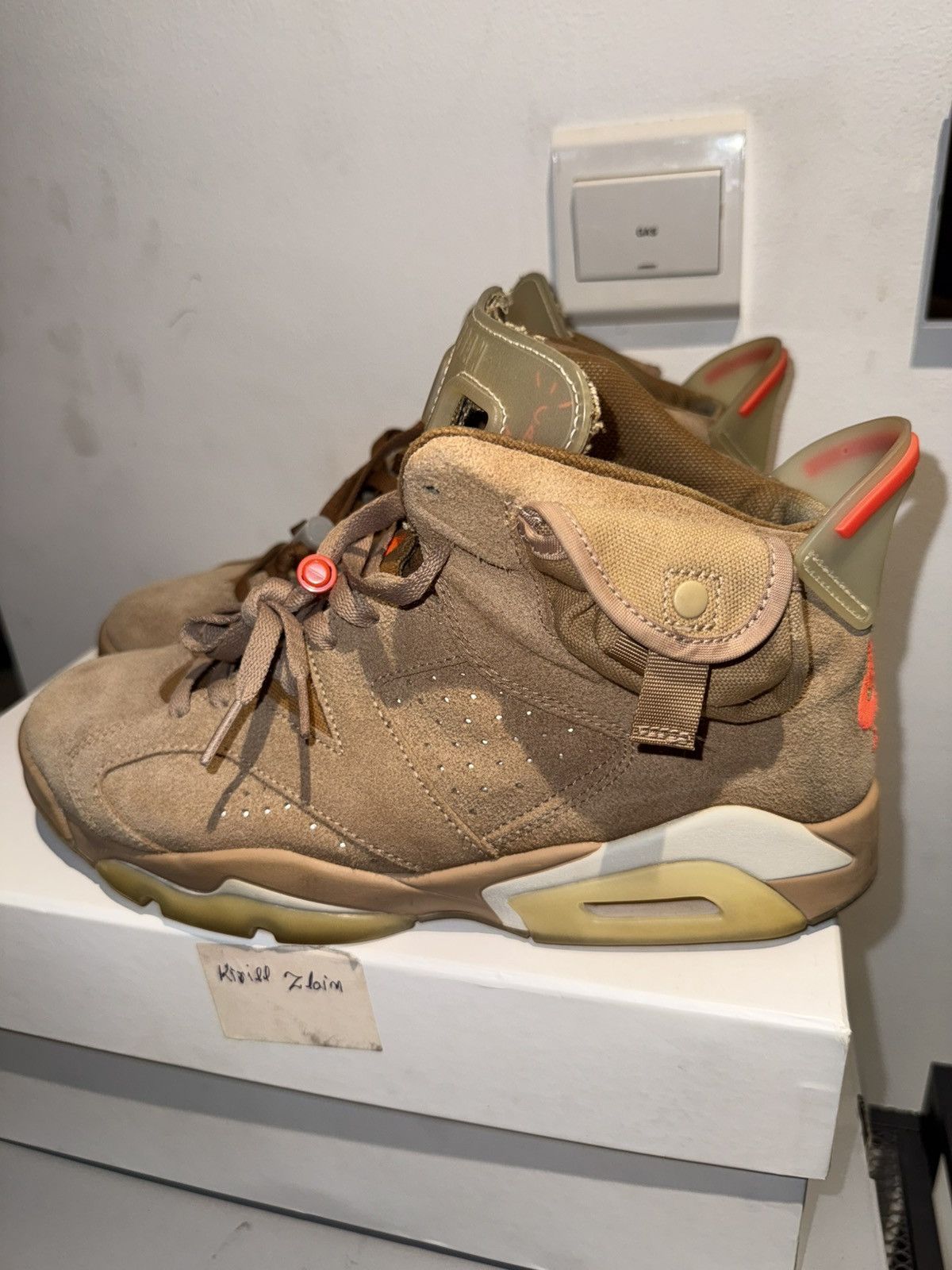Jordan Brand × Travis Scott AJ 6 ‘British Khaki’ Size US 10.5 / EU 43-44 - 1 Thumbnail
