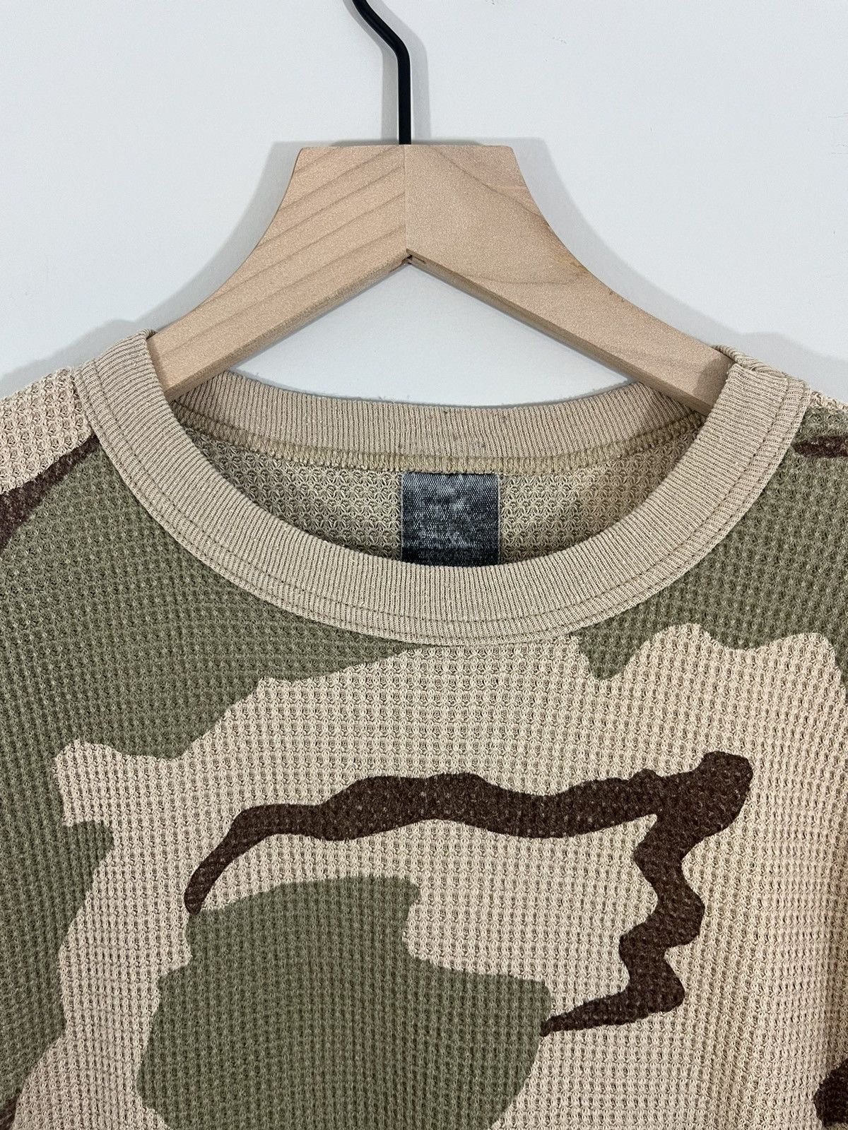 Vintage Distressed Thermal Knit Camo Stained Long Sleeve Size US S / EU 44-46 / 1 - 2 Thumbnail
