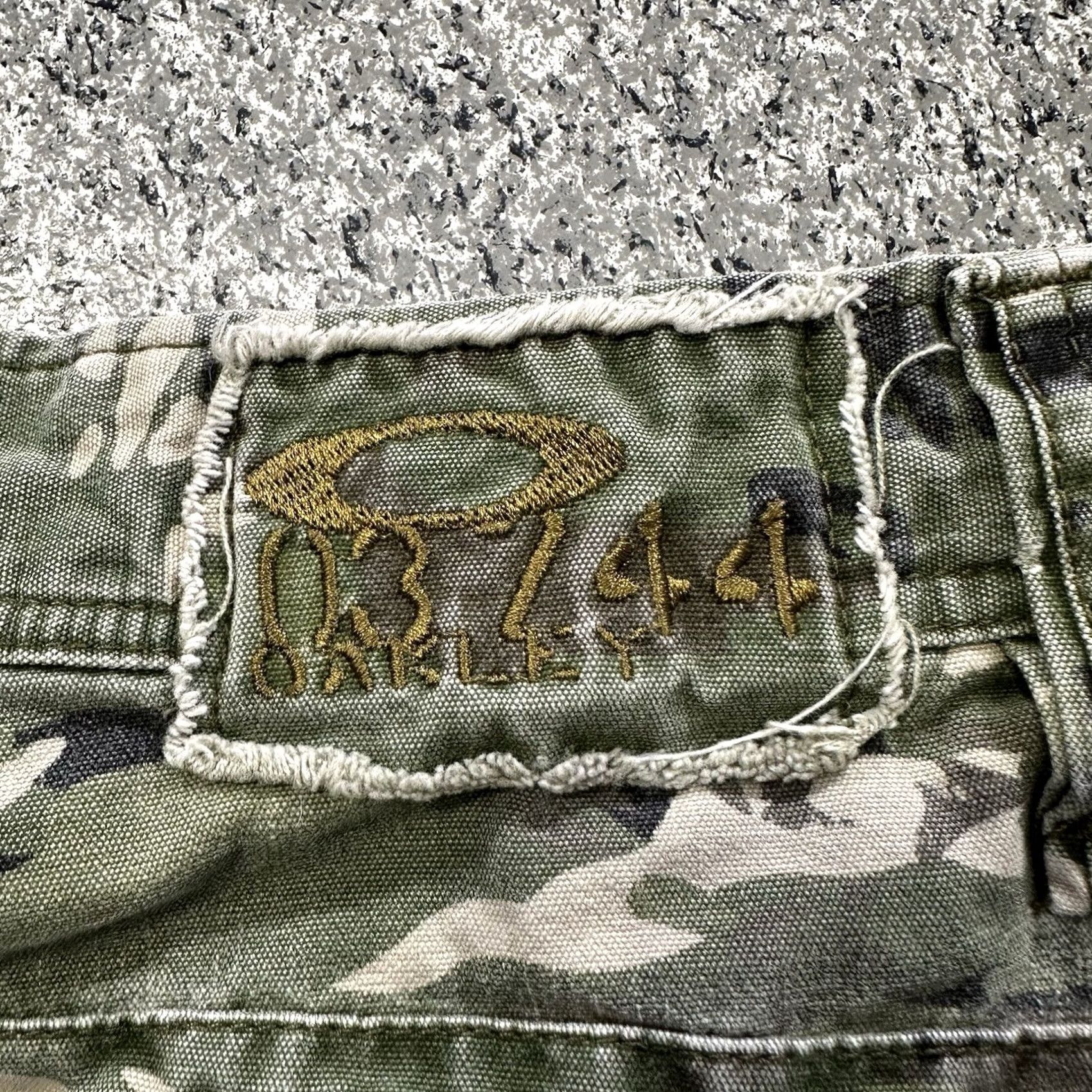 Oakley VINTAGE Oakley Cargo Shorts Mens 36 Green Camouflage Cotton Pockets 90s Y2K Cargo Size US 36 / EU 52 - 5 Thumbnail