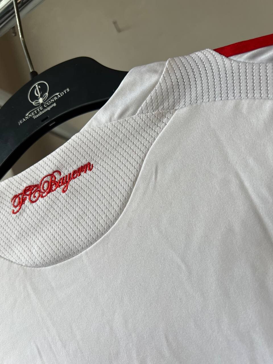 Adidas 2008/09 BAYERN MUNICH AWAY ULC SOCCER FOOTBALL JERSEY SHIRT Size US S / EU 44-46 / 1 - 17 Thumbnail