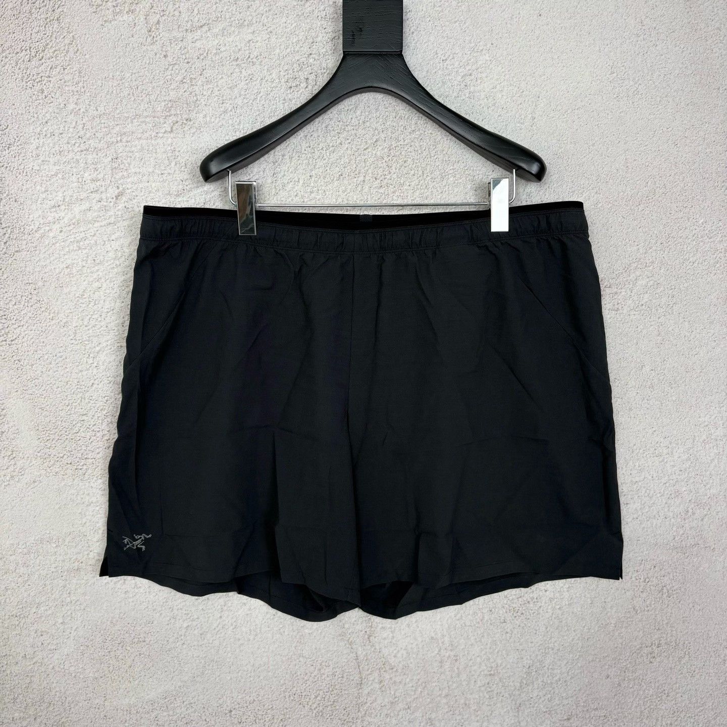 Arc'teryx Arc'teryx Black Shorts 38 Men Size US 38 / EU 54 - 1 Thumbnail