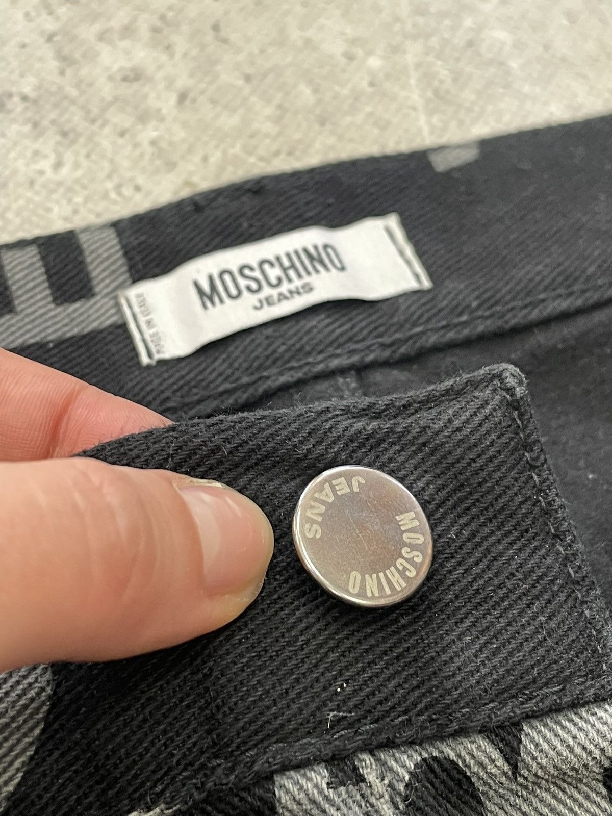 Moschino Rare monogram Moschino Jeans y2k monogram baggy pants jeans Size US 32 / EU 48 - 6 Thumbnail
