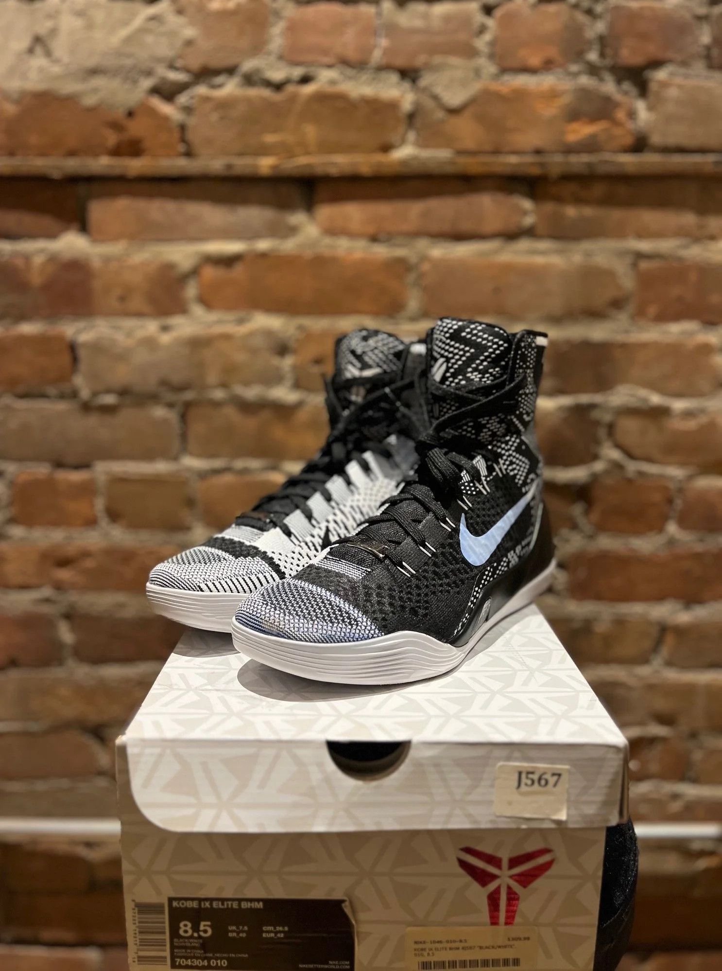 Nike Nike Kobe 9 Elite “BHM” – Black/White – Size 8.5 Size US 8.5 / EU 41-42 - 1 Thumbnail