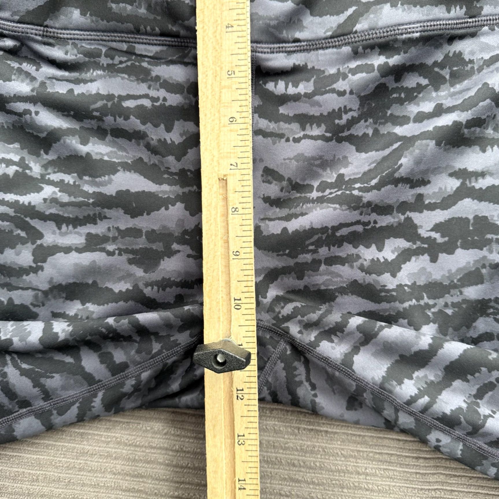 Fabletics Fabletics Leggings Womens M Gray Camouflage High Rise Yoga Athletic Gym Workout Pants Size 32" / US 10 / IT 46 - 4 Thumbnail
