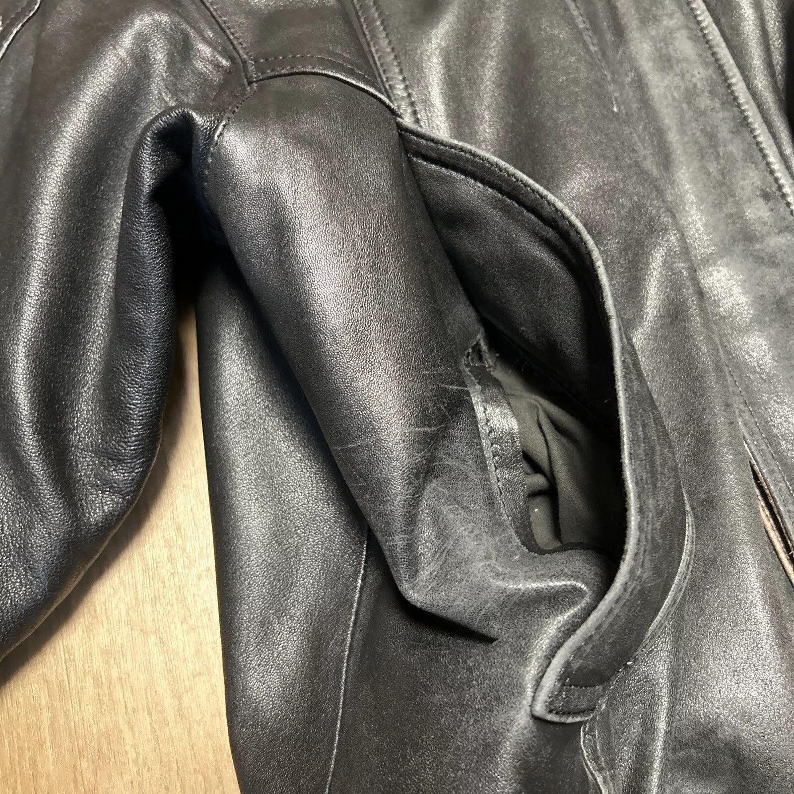 Peter Millar Vintage Peter Millar 100% Genuine Black Leather Size US S / EU 44-46 / 1 - 8 Thumbnail