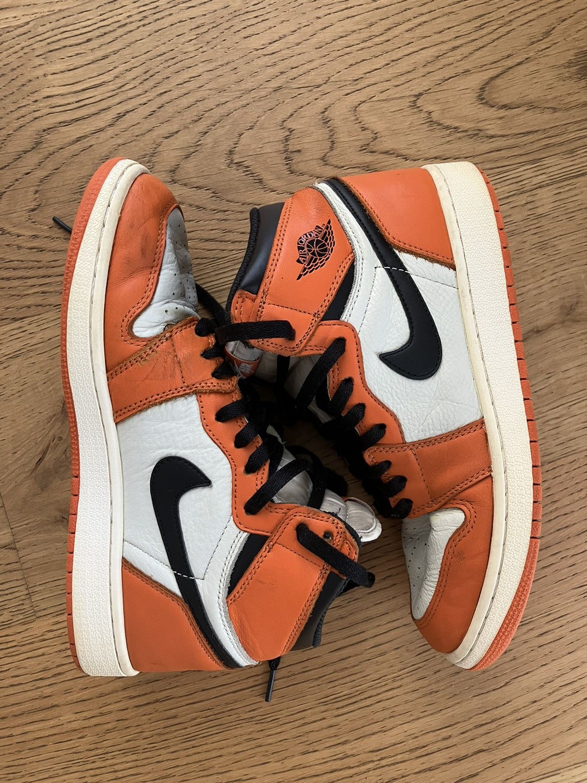 Jordan Brand × Nike Nike Air Jordan 1 High Reverse Shattered Backboard Size US 6.5 / EU 39-40 - 2 Thumbnail