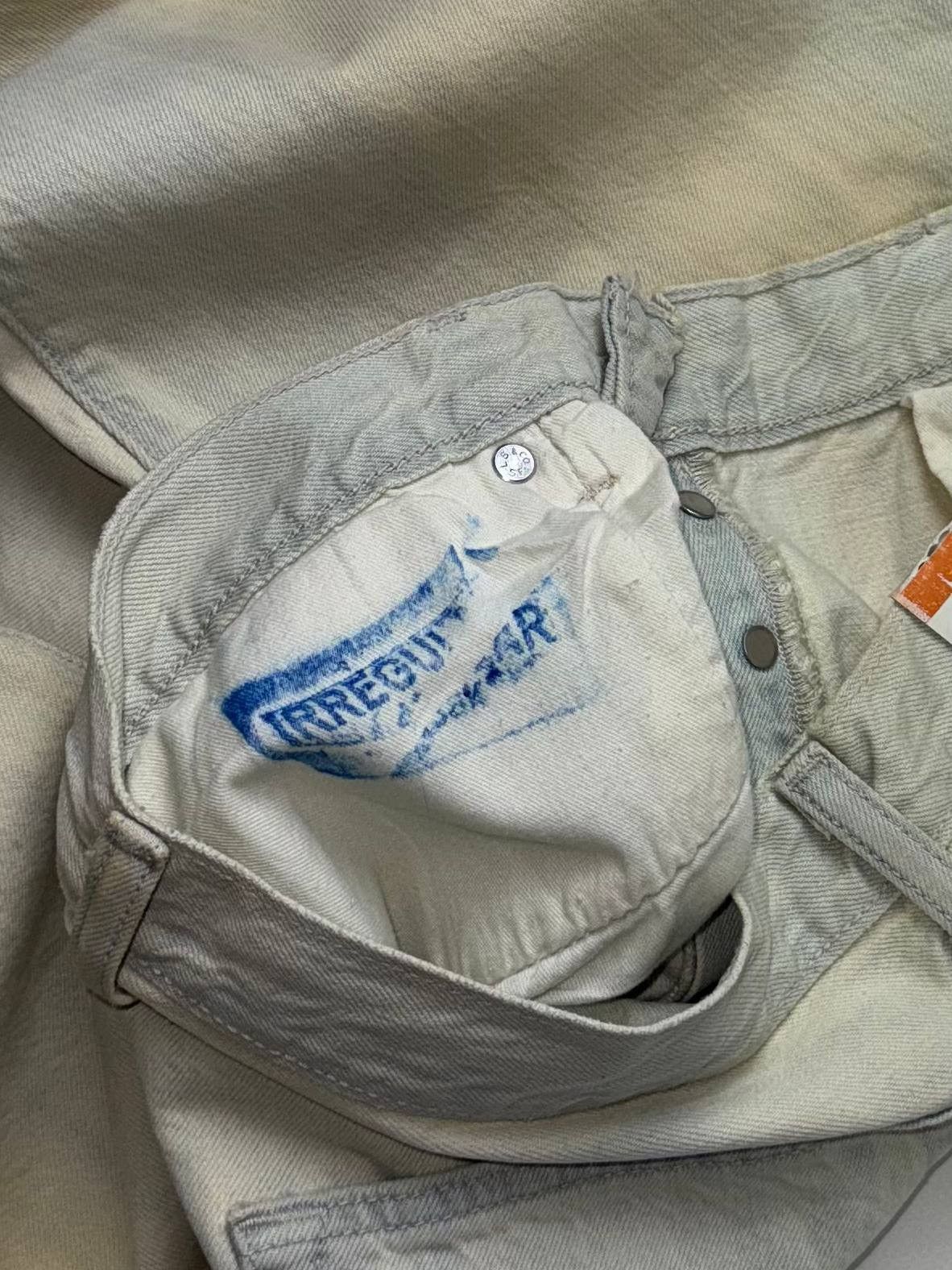 Levi's Vintage Clothing Levi’s 501 Light Wash Denim Jeans 32x32 Vintage Essential Size US 32 / EU 48 - 8 Thumbnail