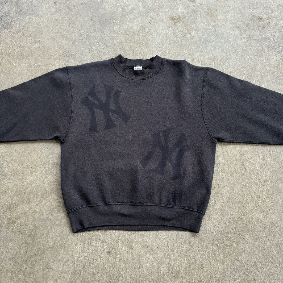 Other Custom Yankees 2 logo crewneck Size US L / EU 52-54 / 3 - 1 Thumbnail