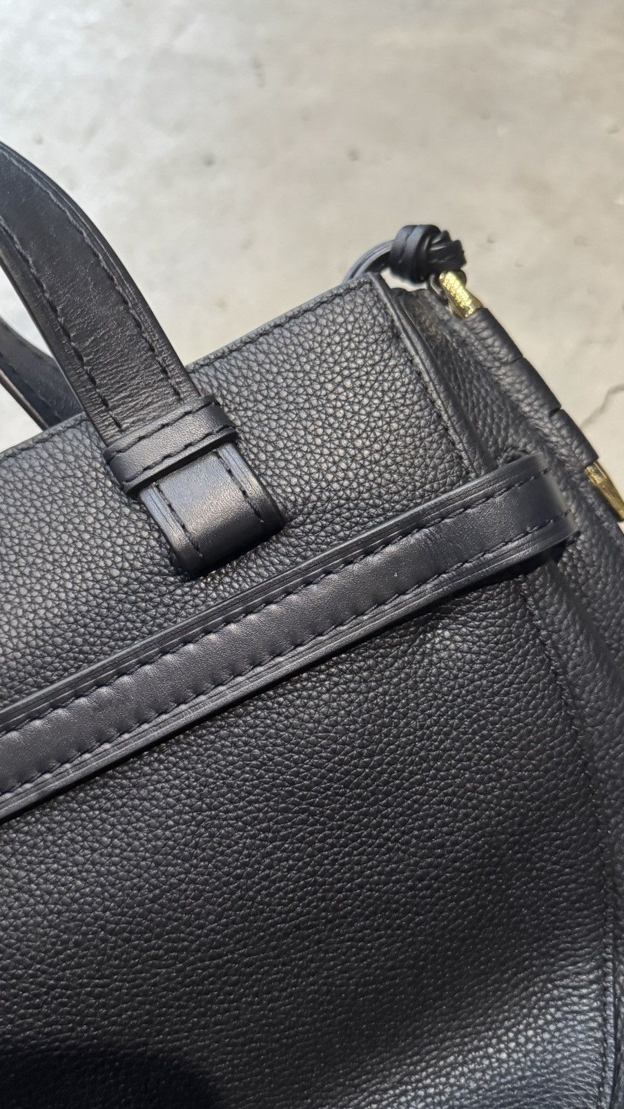 Loewe Loewe Anagram Gate Leather Top Handle Bag Black Size ONE SIZE - 4 Thumbnail