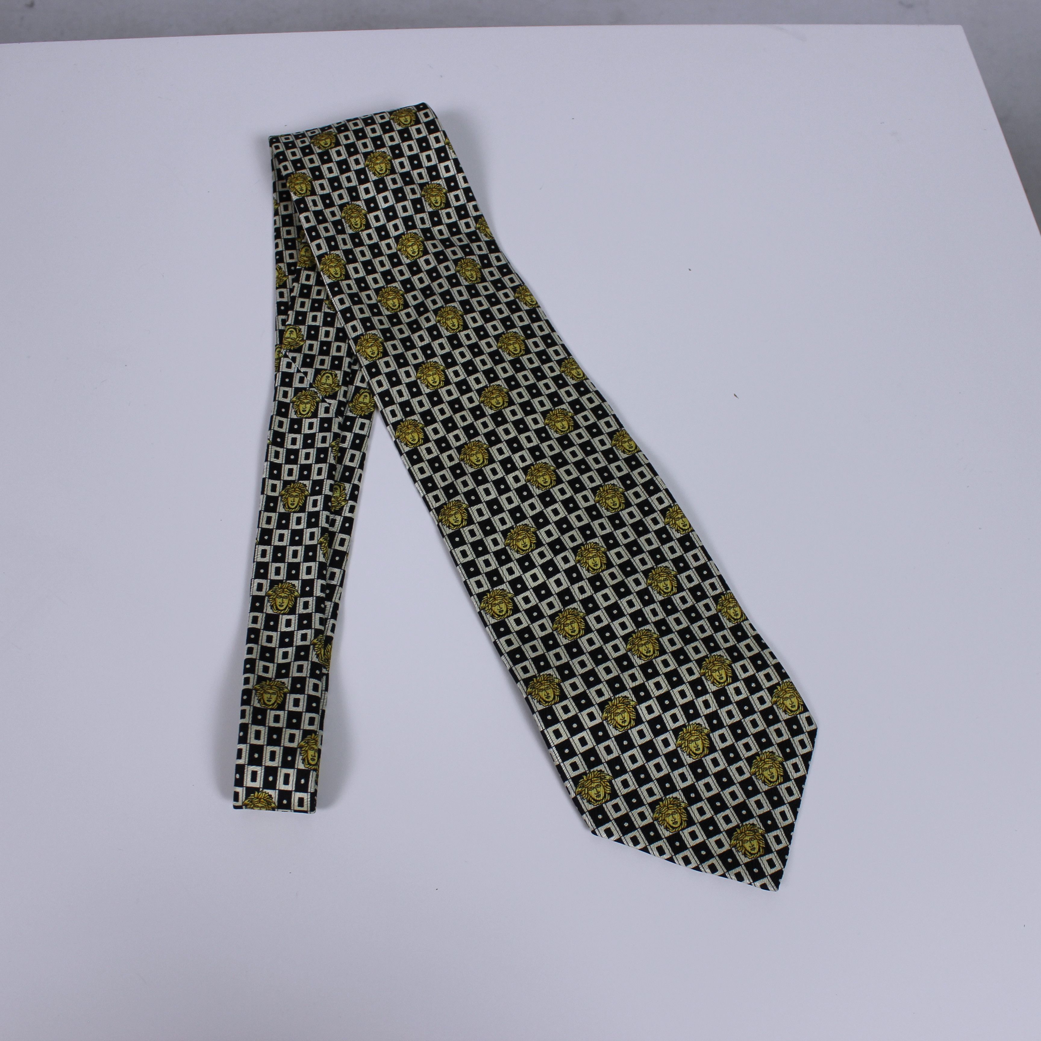 Versace Gianni Versace vintage silk ties medusa rare Size ONE SIZE - 5 Thumbnail