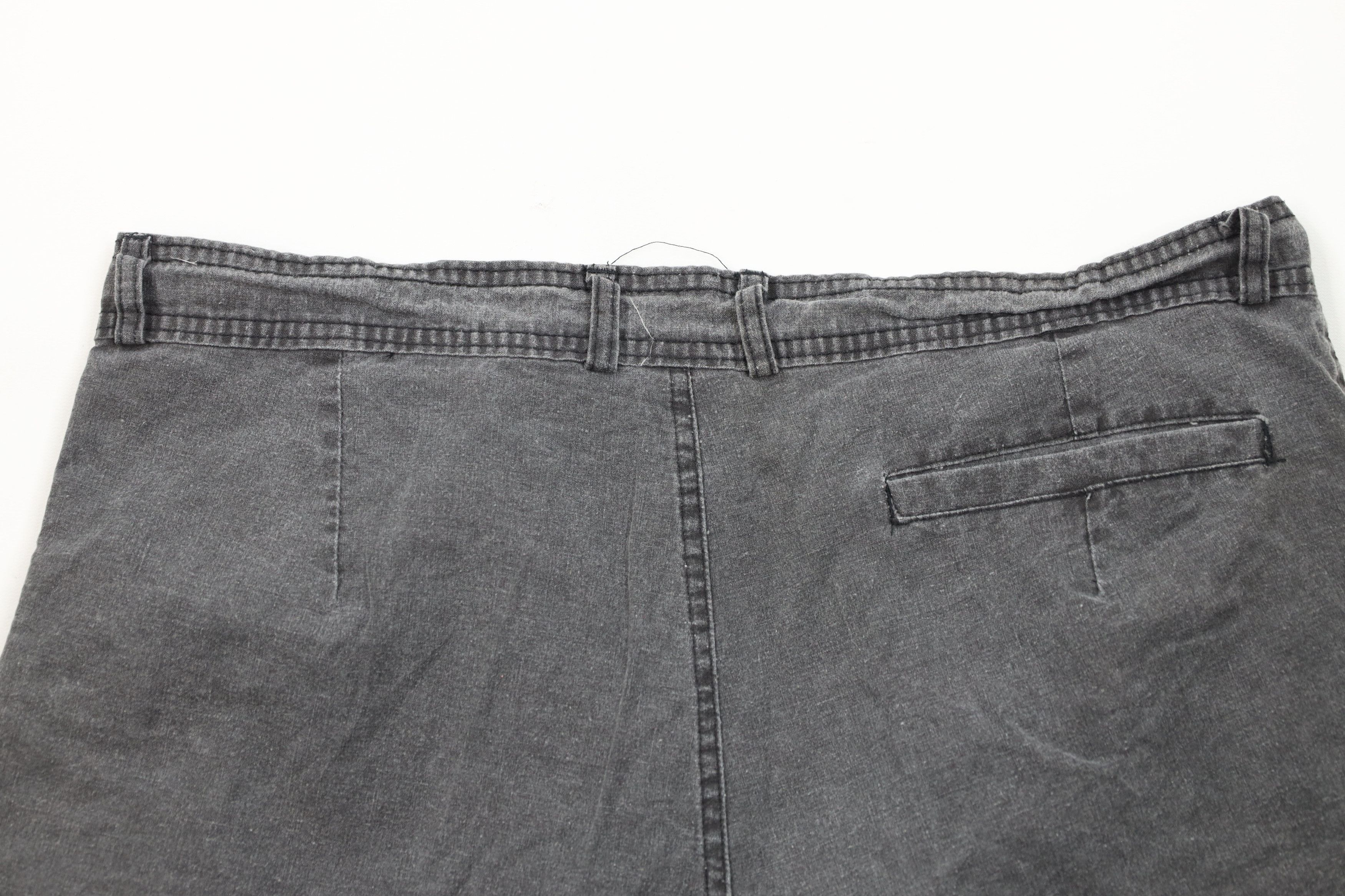 Vintage Vintage 90s Streetwear Stonewash Knee Pleated Shorts Black Size US 36 / EU 52 - 10 Thumbnail