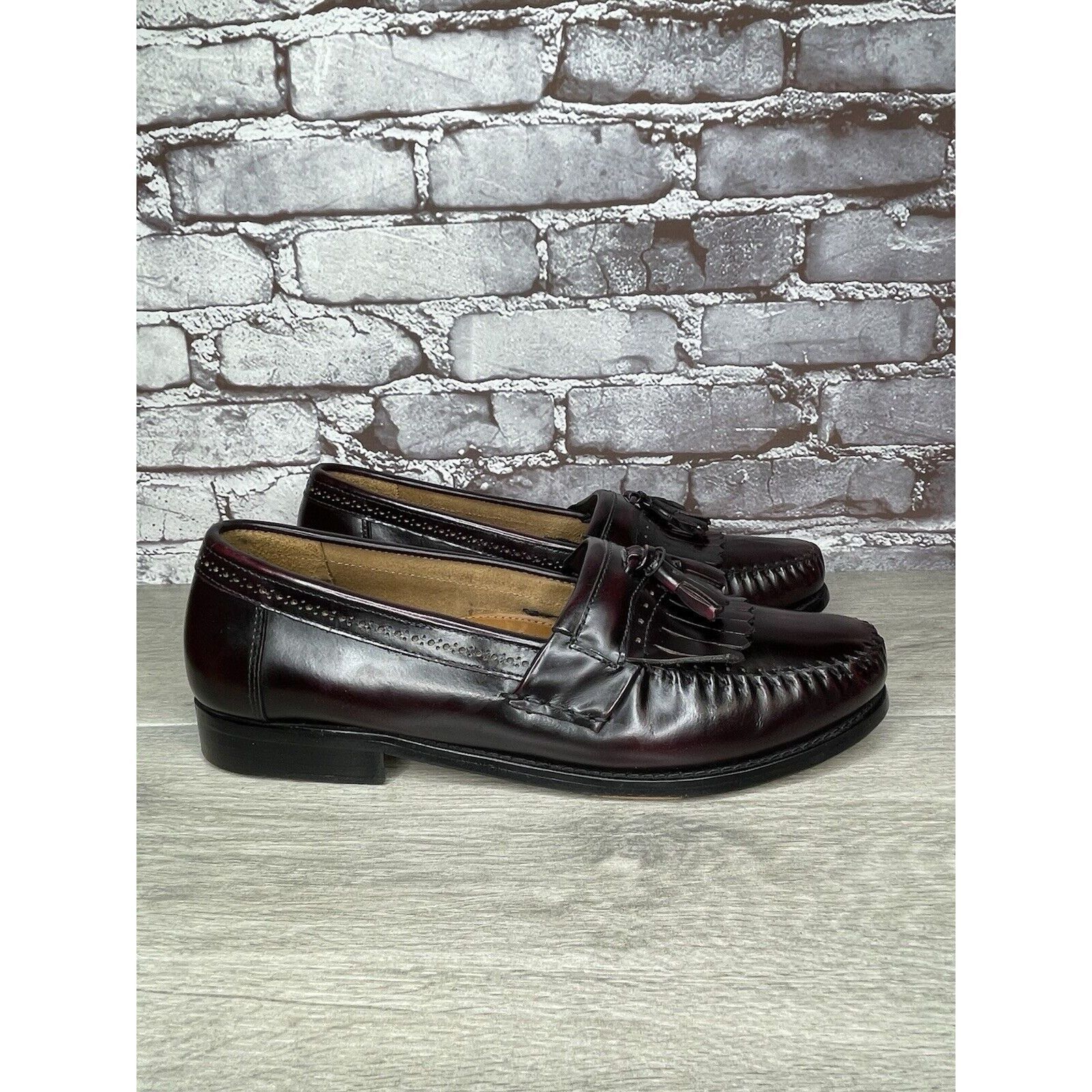 G.H. Bass & Co. G.H. Bass Weejuns Burgundy Leather Handcrafted Kiltie Loafer Size US 13 / EU 46 - 20 Thumbnail