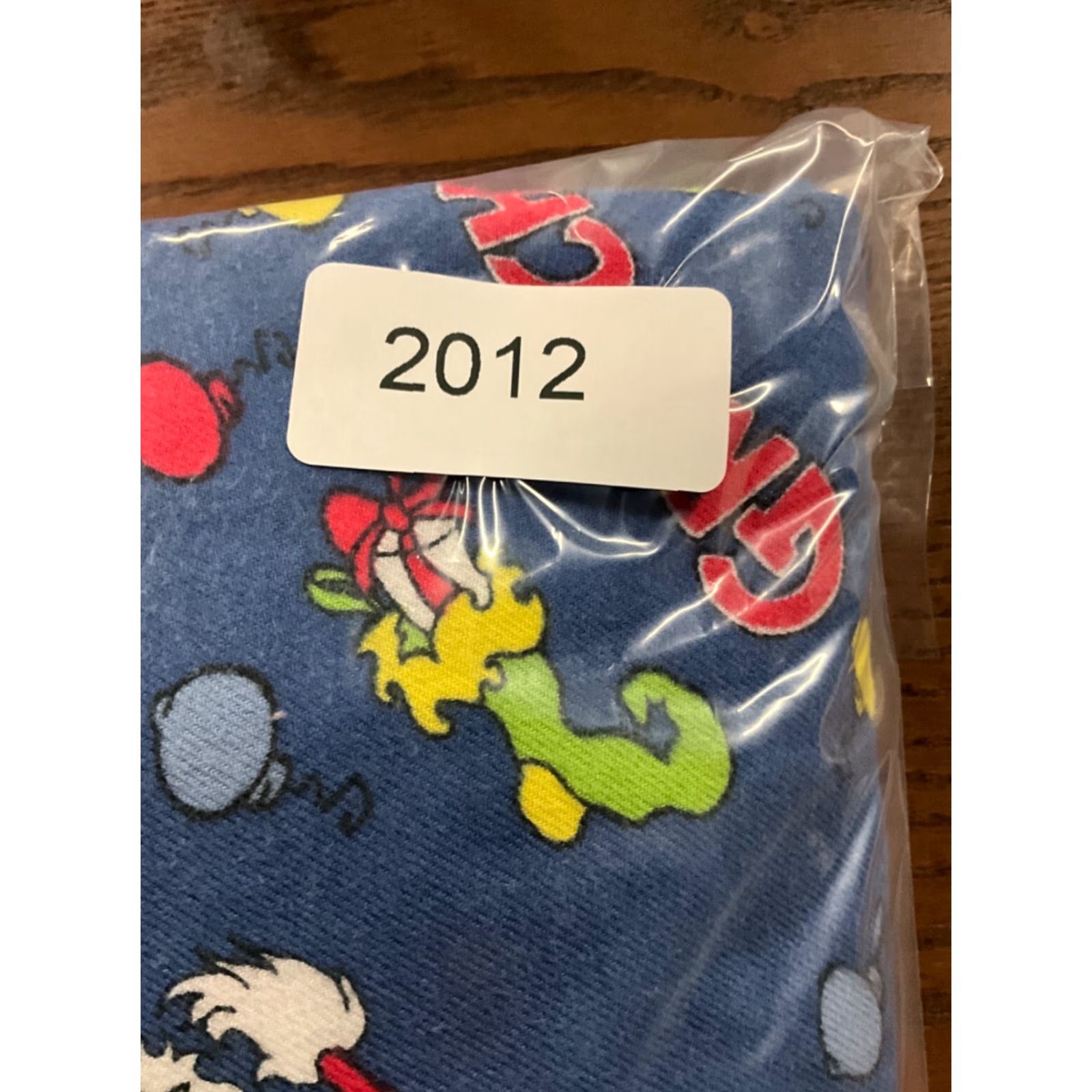 Vintage VINTAGE Dr. Seuss The Grinch Adult Blue Grinch Christmas AOP Fleece Pants 2XL Men Pajama Pants Regular Size Blue Christmas Grinch Mens Size US 39 - 4 Thumbnail