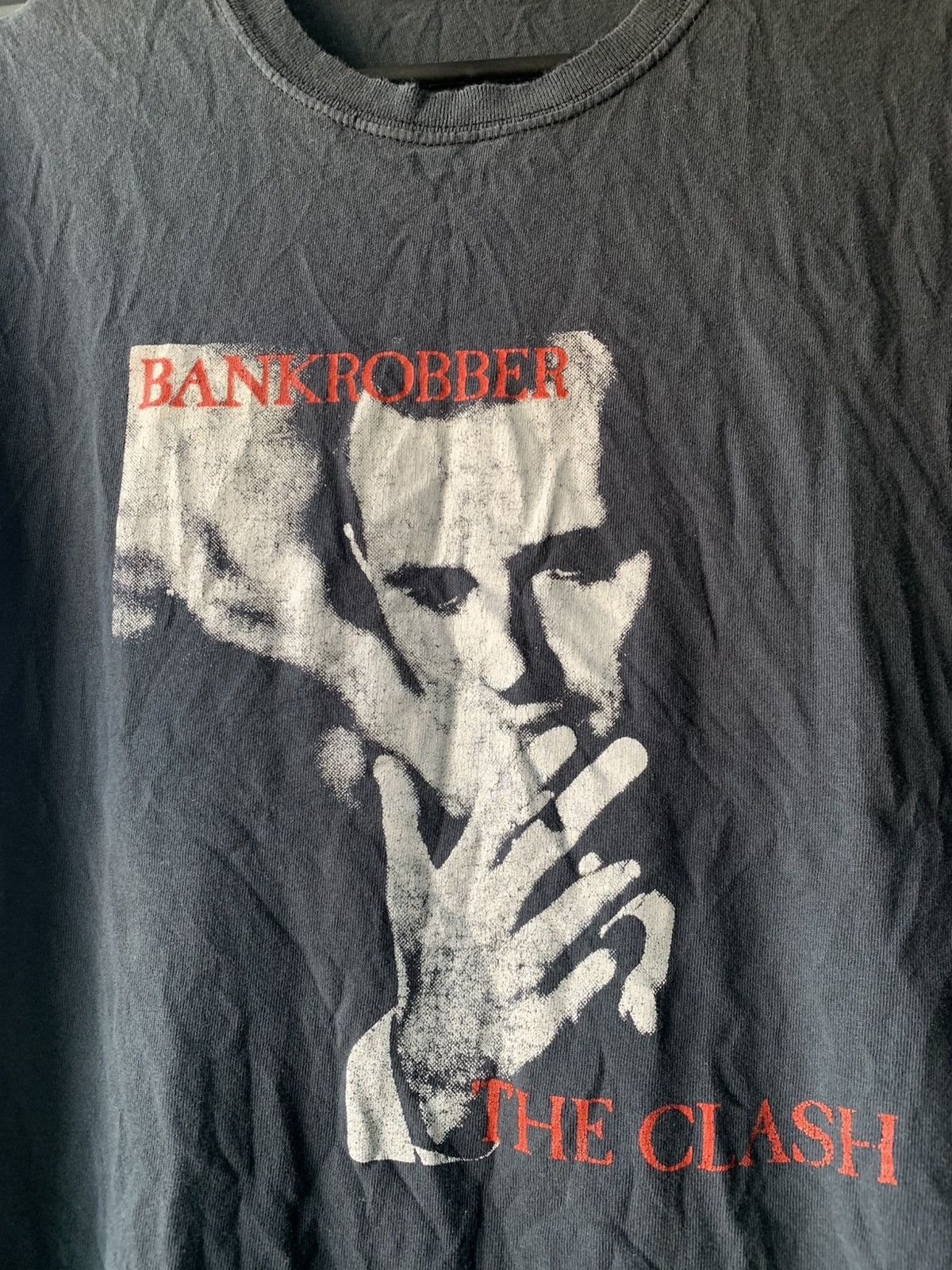 Band Tees 🔥THE CLASH 00’s BANKROBBER VINTAGE T-SHIRT Y2KTEE Size US L / EU 52-54 / 3 - 6 Thumbnail