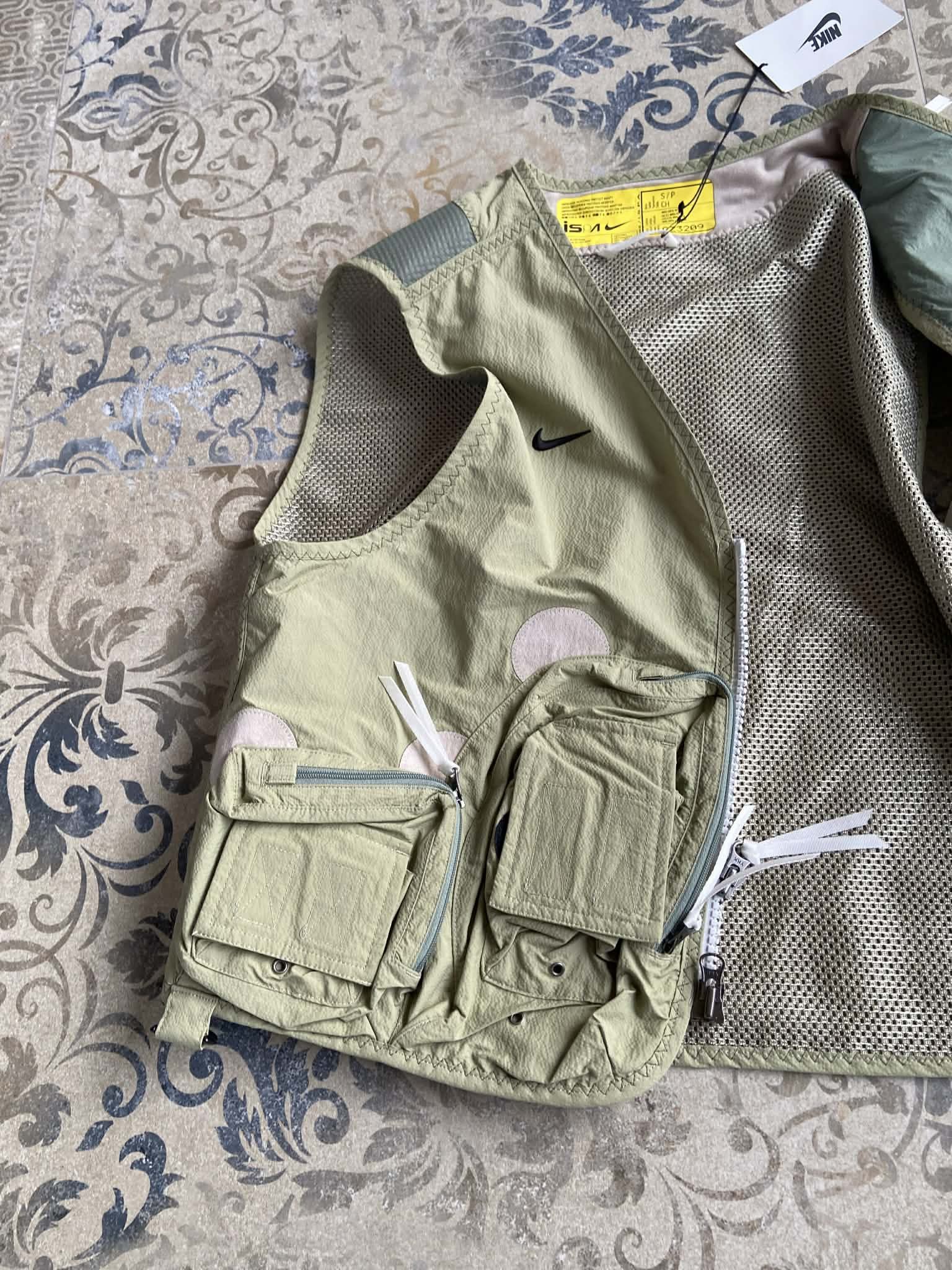 Nike Nike Ispa Vest Khaki Army rare new size s Size US S / EU 44-46 / 1 - 8 Thumbnail