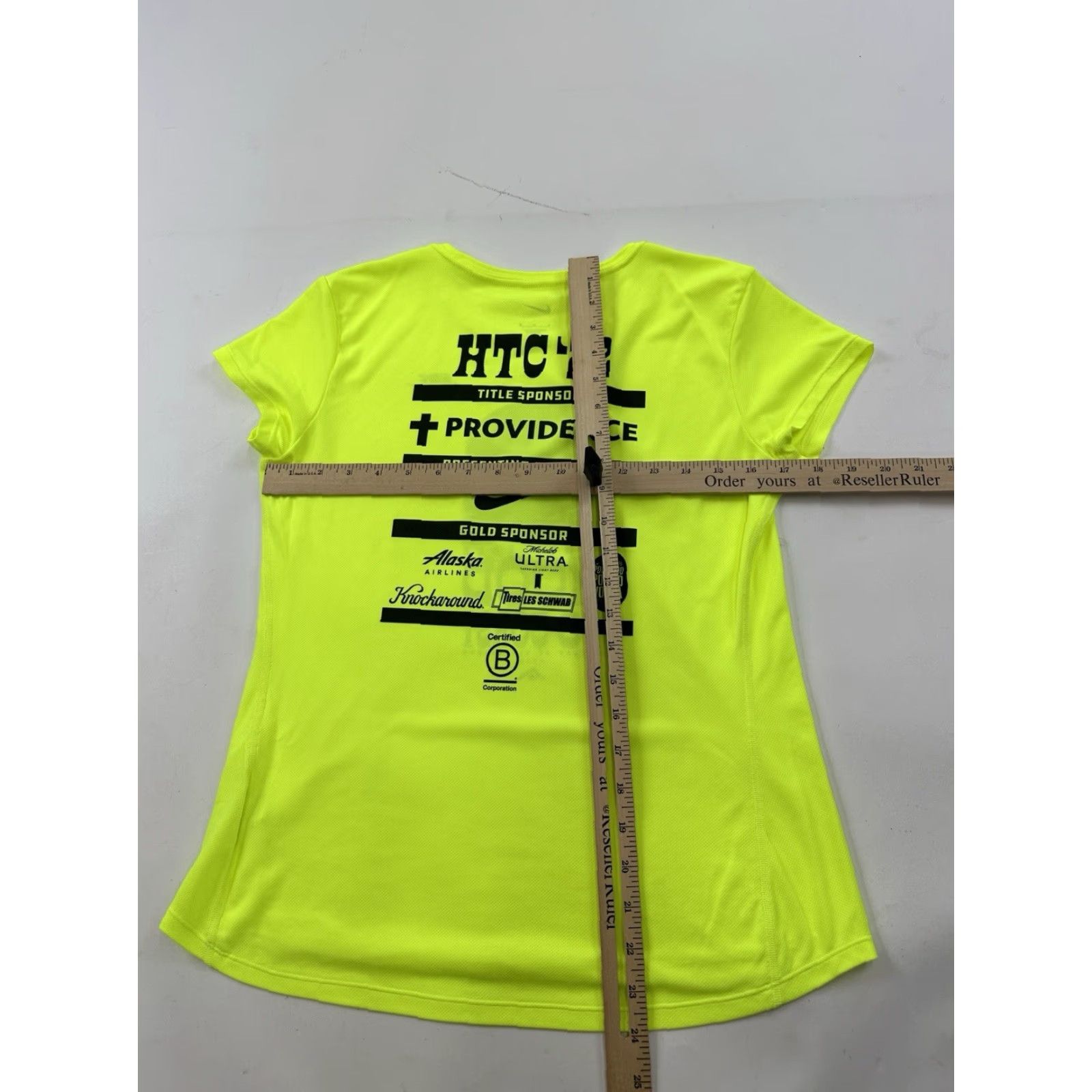 Nike Nike Shirt Womens Medium Yellow Short Sleeve Hood To Coast Relay 2022 Size M / US 6-8 / IT 42-44 - 6 Thumbnail