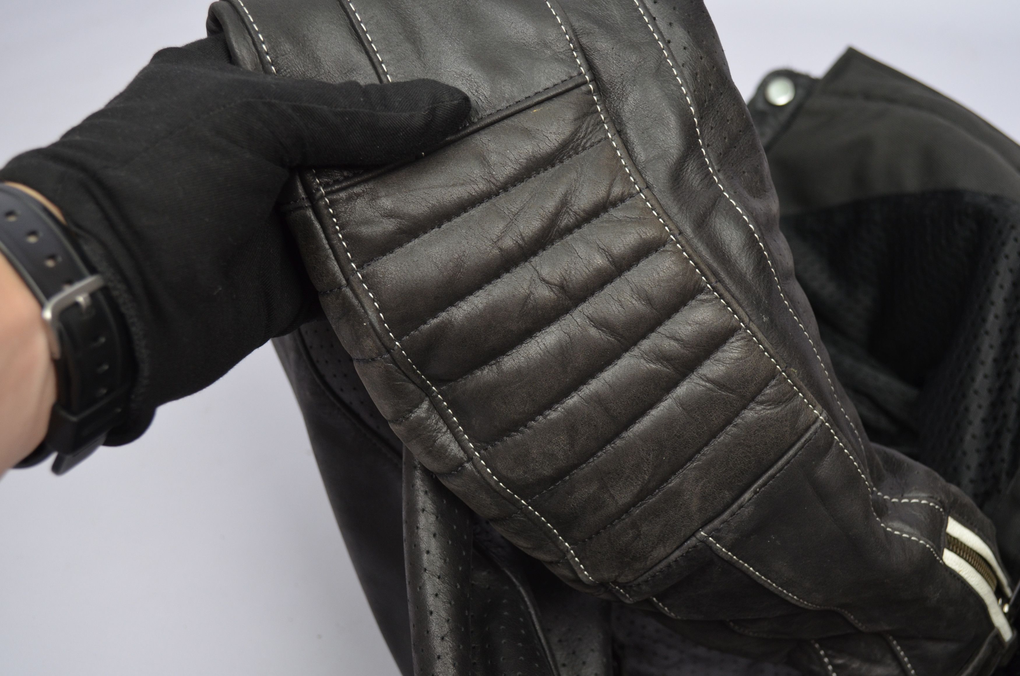 Harley Davidson Harley Davidson Zadar Womens Perforated Leather Biker Jacket Size L / US 10 / IT 46 - 24 Thumbnail