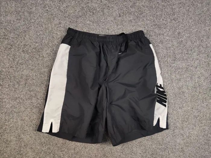 Nike Vintage 90's Nike swoosh Gray Shorts nylon casual Y2K Style Size US 34 / EU 50 - 2 Thumbnail