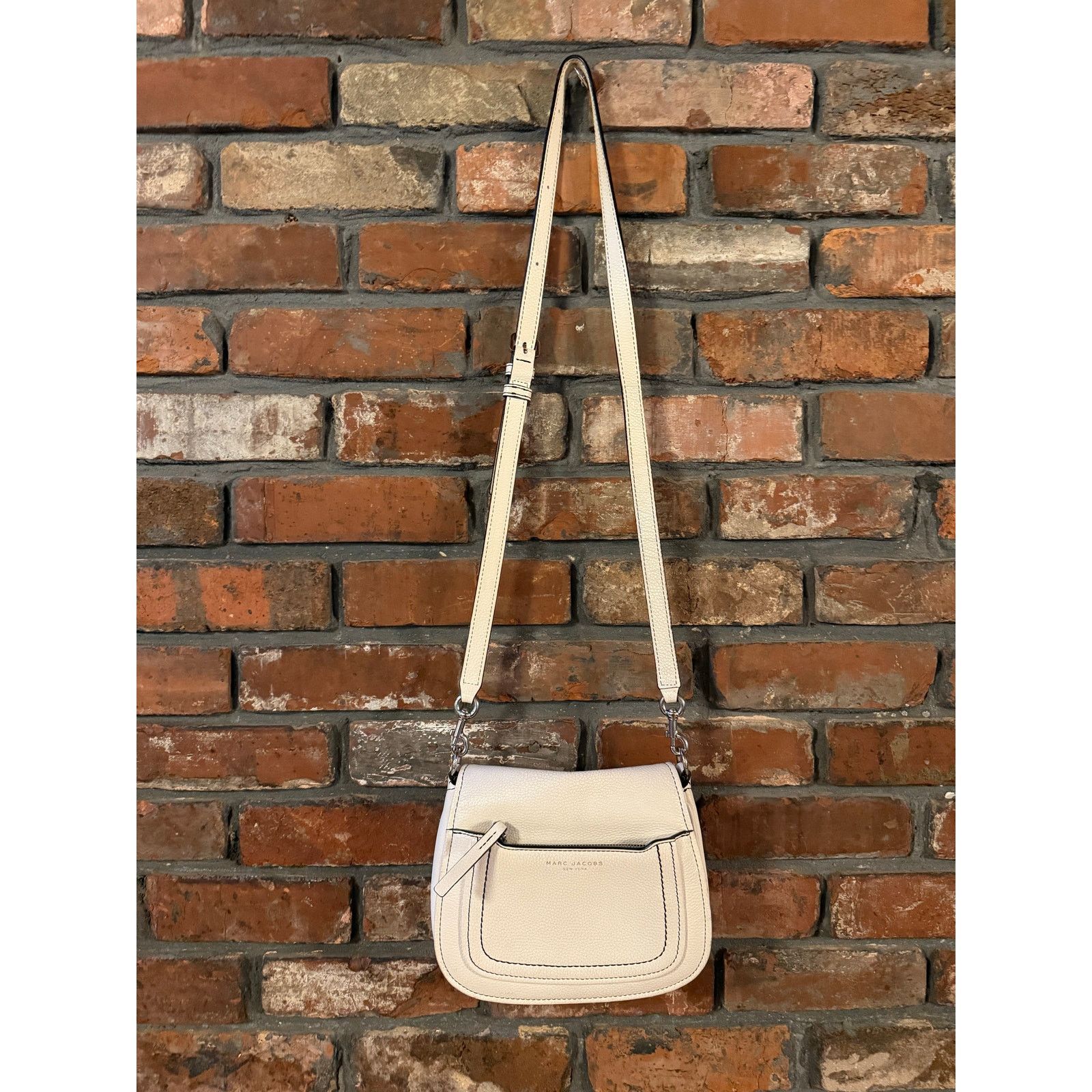 Marc Jacobs Marc Jacobs Empire City Mini Messenger Leather Crossbody Size ONE SIZE - 1 Thumbnail