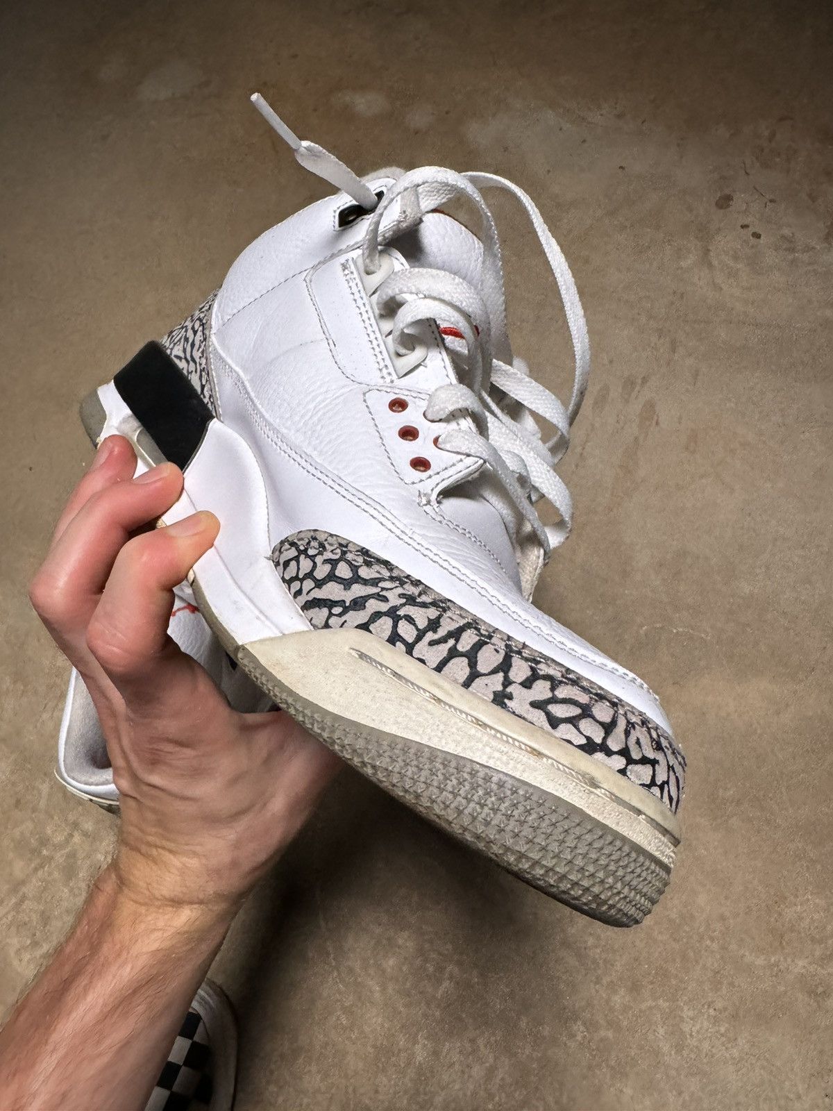 Jordan Brand × Nike Nike Jordan 2011 White Cement 3 Size US 10 / EU 43 - 14 Thumbnail