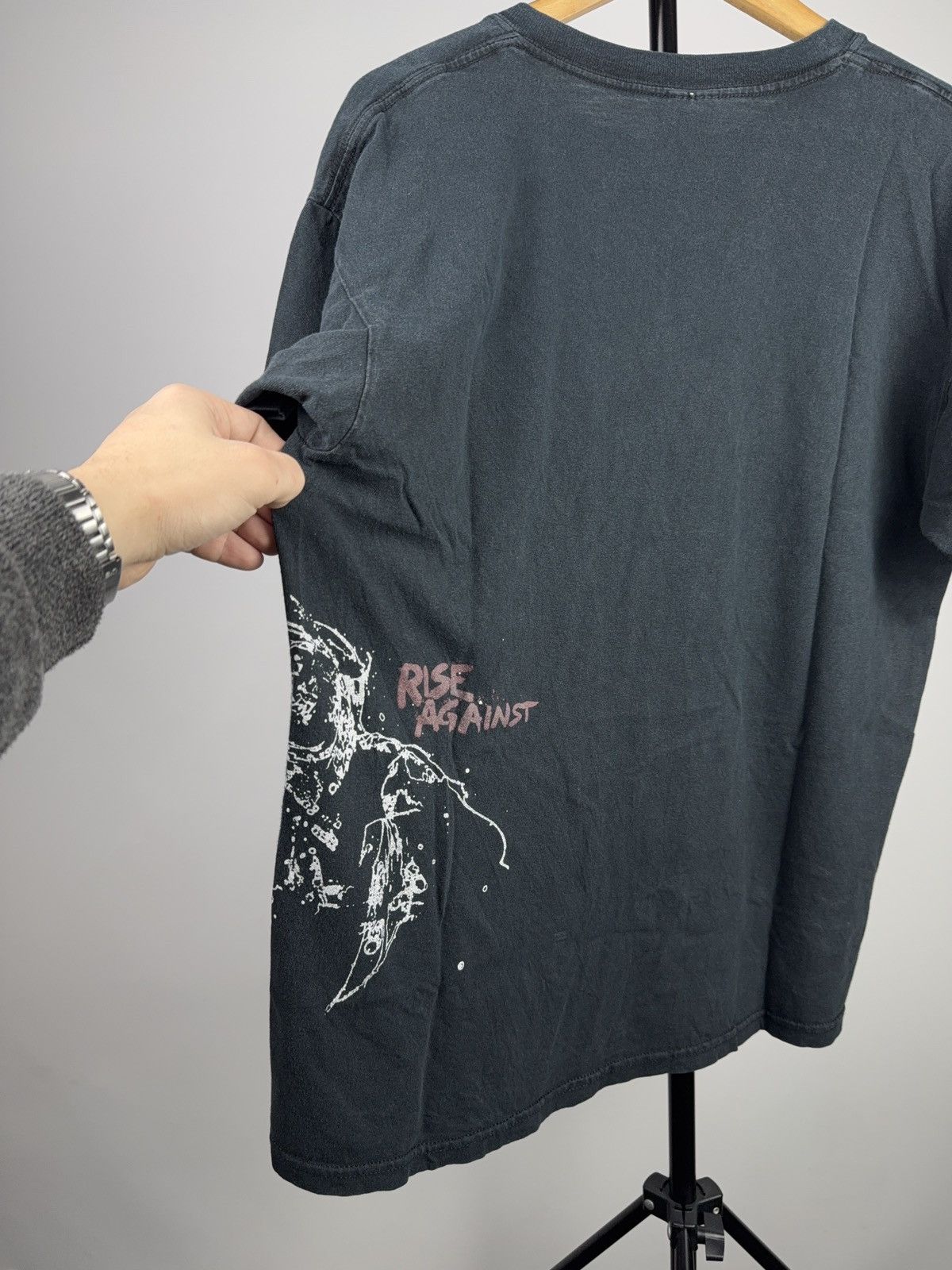 Band Tees 00s Rise Against Skull Fist Punk Band T-Shirt Vintage L sz Size US L / EU 52-54 / 3 - 16 Thumbnail