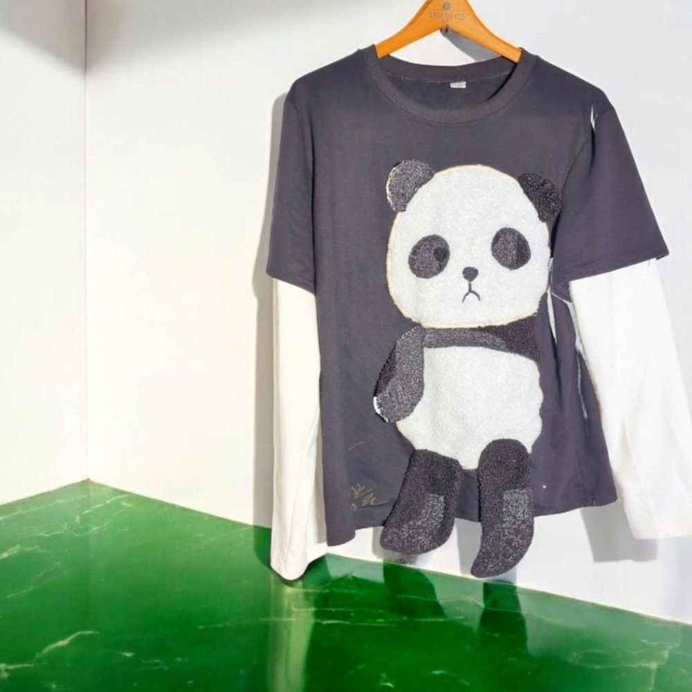 Designer Fuzzy Panda Graphic Long Sleeve Shirt XL Autographed Size XL / US 12-14 / IT 48-50 - 1 Thumbnail