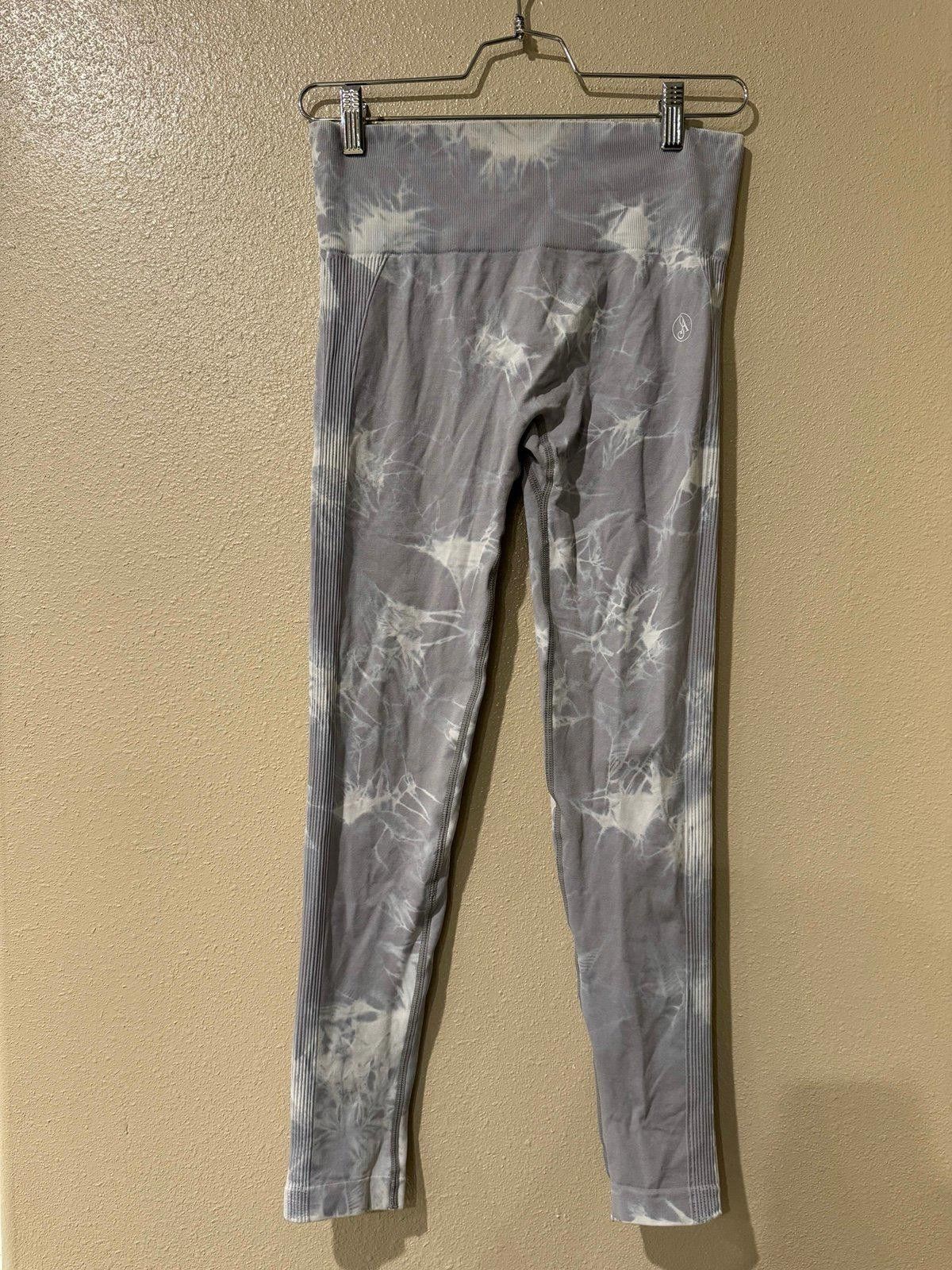 Designer Scrunch butt leggings bundle Size 36" / US 14 / IT 50 - 6 Thumbnail