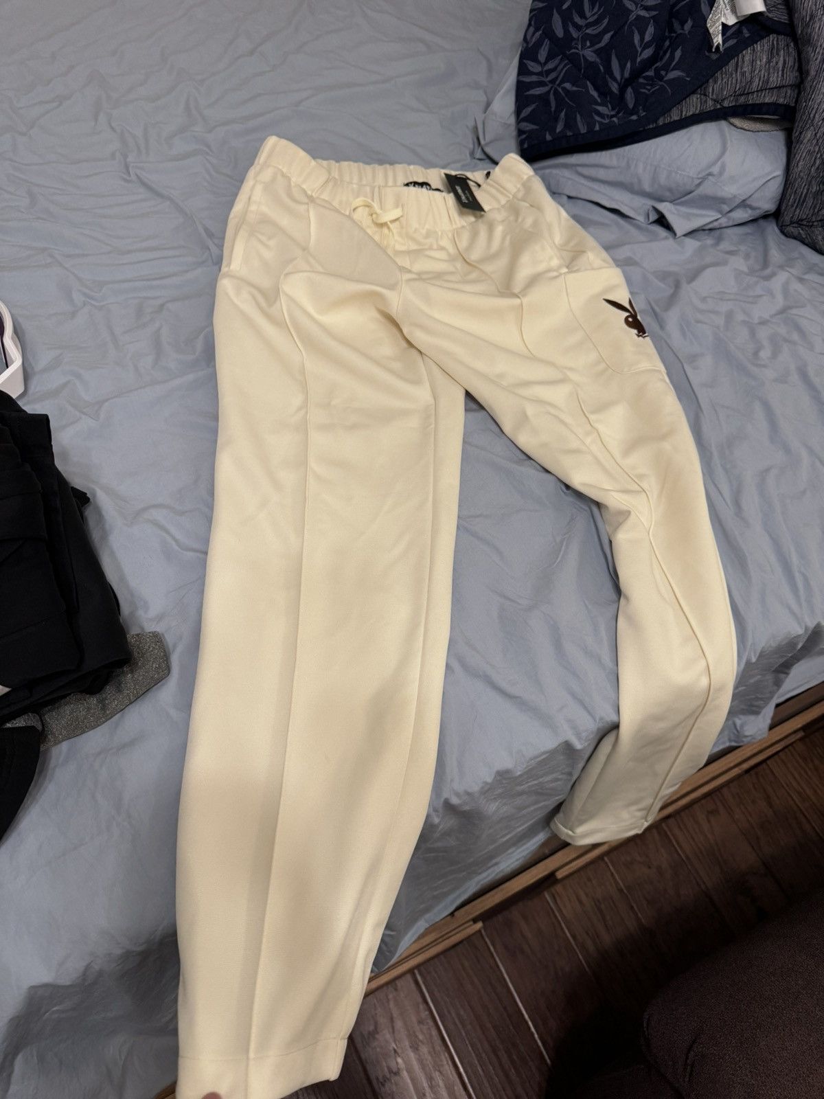 Pacsun × Playboy playboy x pacsun collection sweatpants Size US 28 / EU 44 - 4 Thumbnail