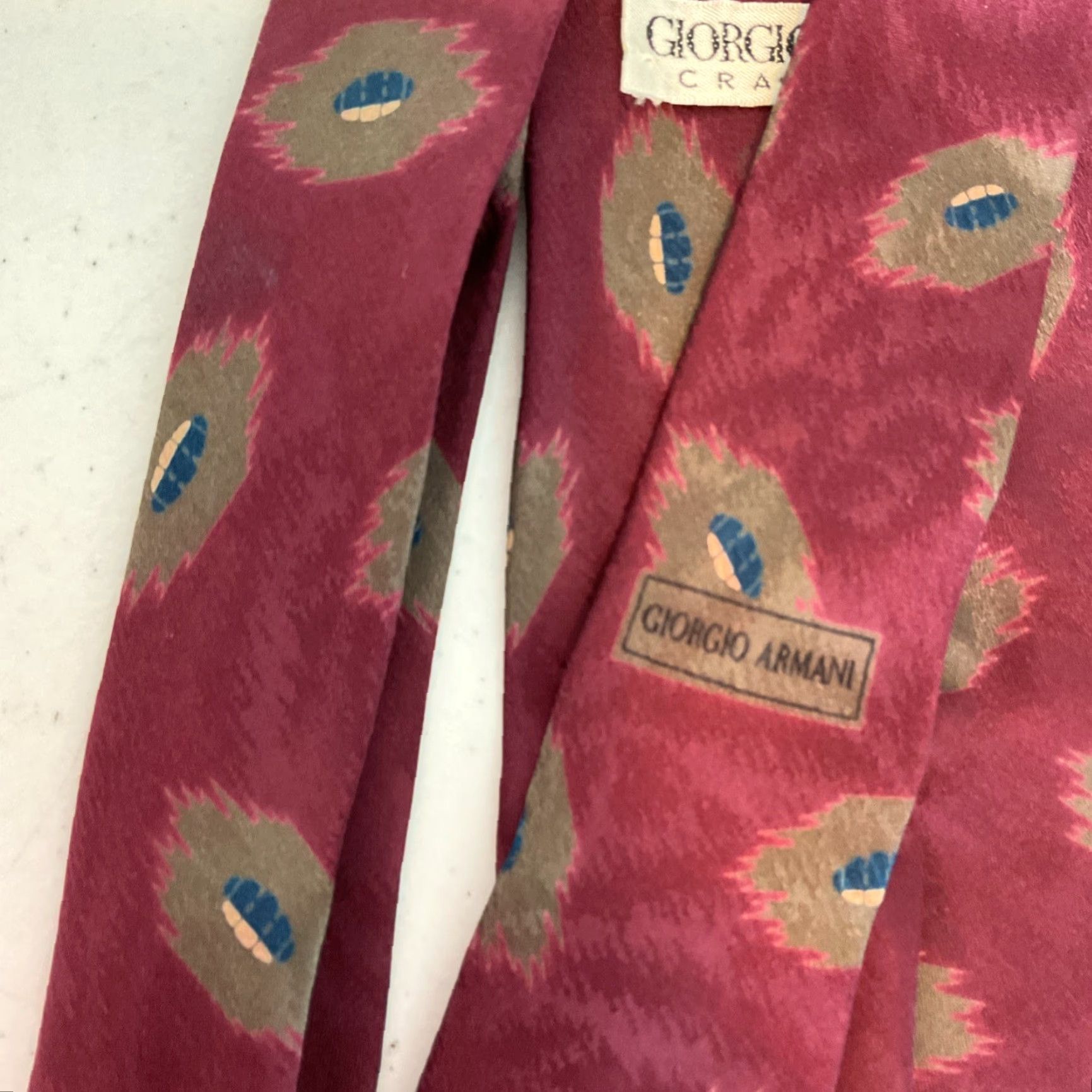 VINTAGE Giorgio Armani Tie Men One Size 56-60 Maroon 100% Silk Abstract Geometric Cravetta Adjustable Italy