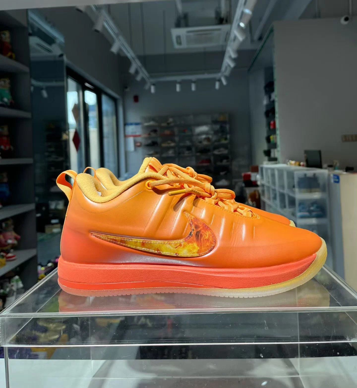 Nike Booker 2 Suns Original Box Size 43 Worn Min Size US 10 / EU 43 - 3 Thumbnail
