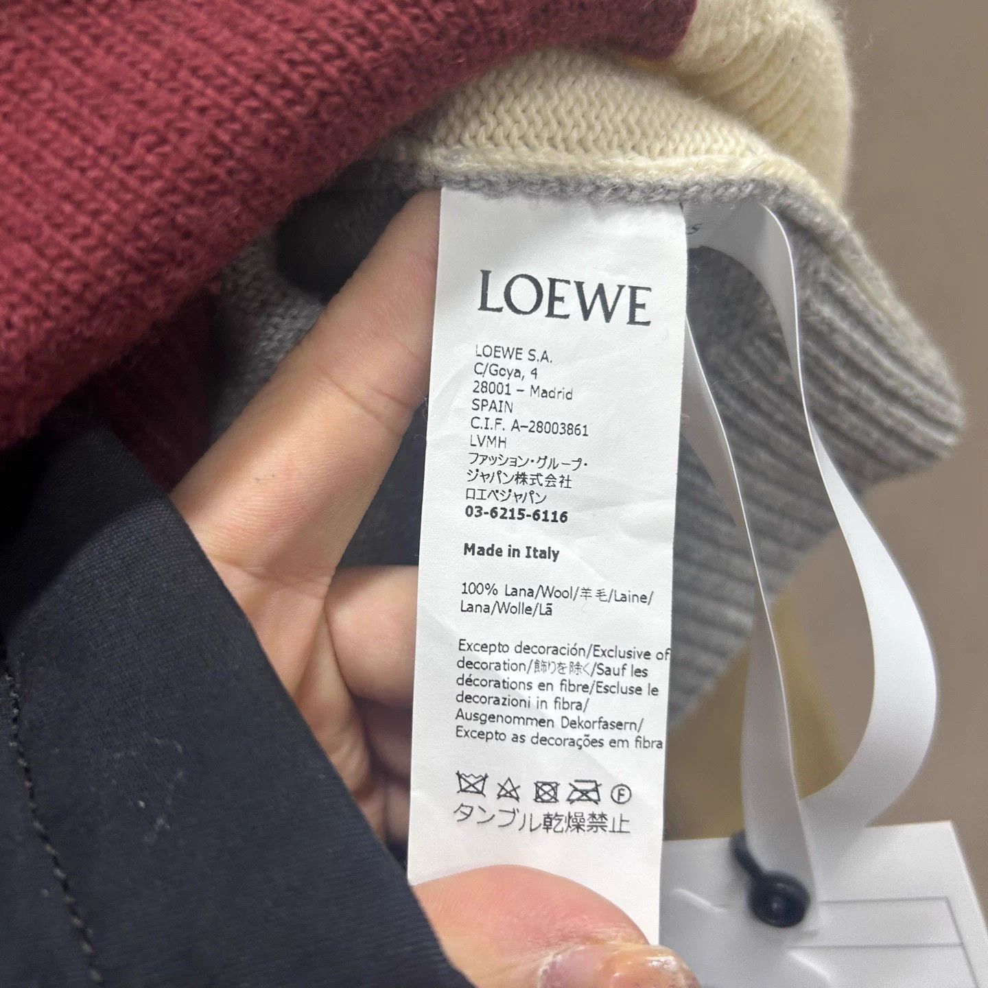 Loewe Loewe color blocked logo embroidered XS 99 sweater Size XS / US 0-2 / IT 36-38 - 5 Thumbnail