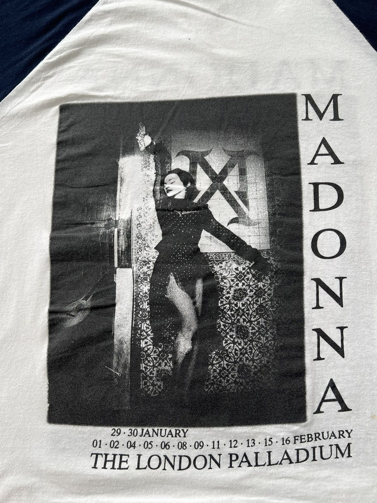 Band Tees Vintage 2000s Madonna Pop Rock Music Long Sleeve T-shirt Size US XL / EU 56 / 4 - 14 Thumbnail