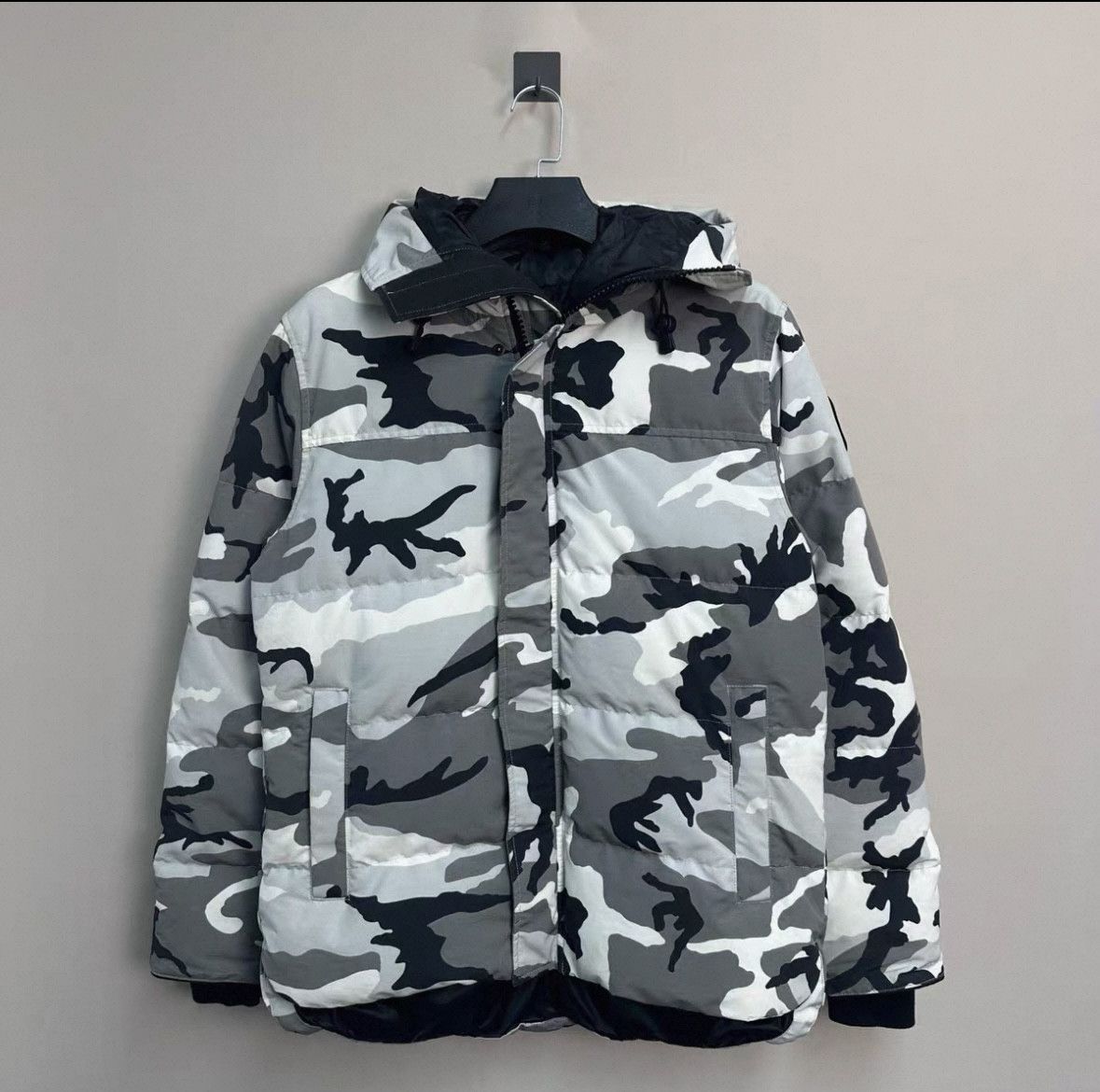 Canada Goose Canada Goose Macmillan Camo Down Jacket-yf Size US L / EU 52-54 / 3 - 1 Thumbnail