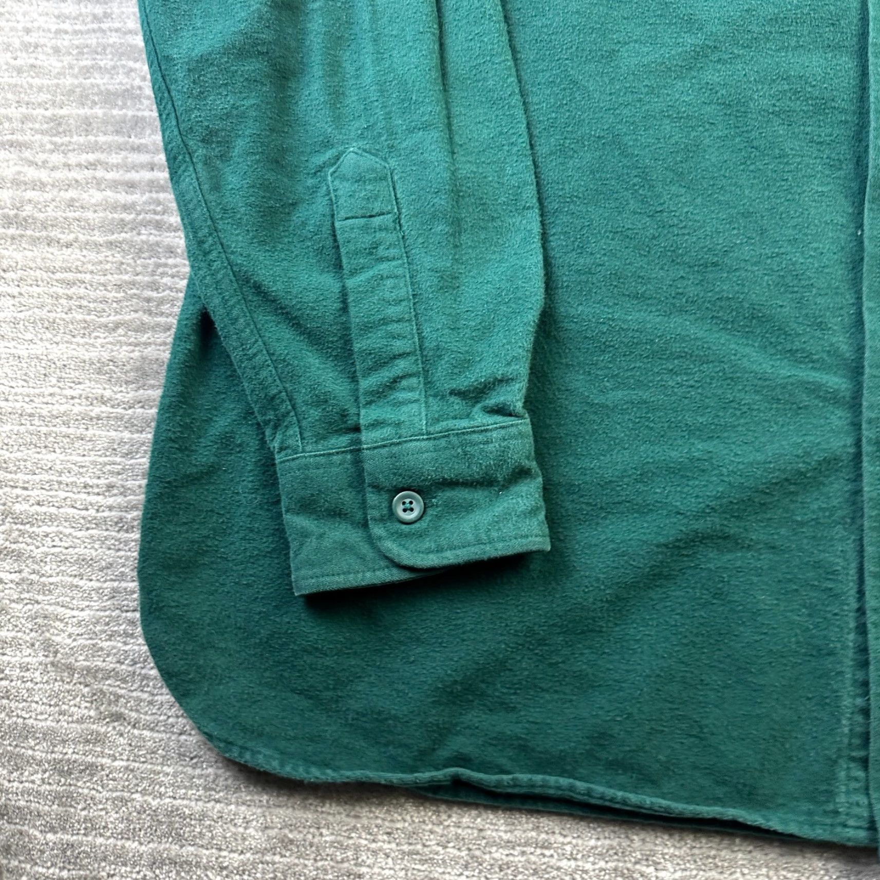 Vintage VINTAGE LL Bean Shirt Mens XL Green Chamois Heavy Flannel 187923 Overshirt Shacket Button-Up Pocketed Size US XL / EU 56 / 4 - 4 Thumbnail