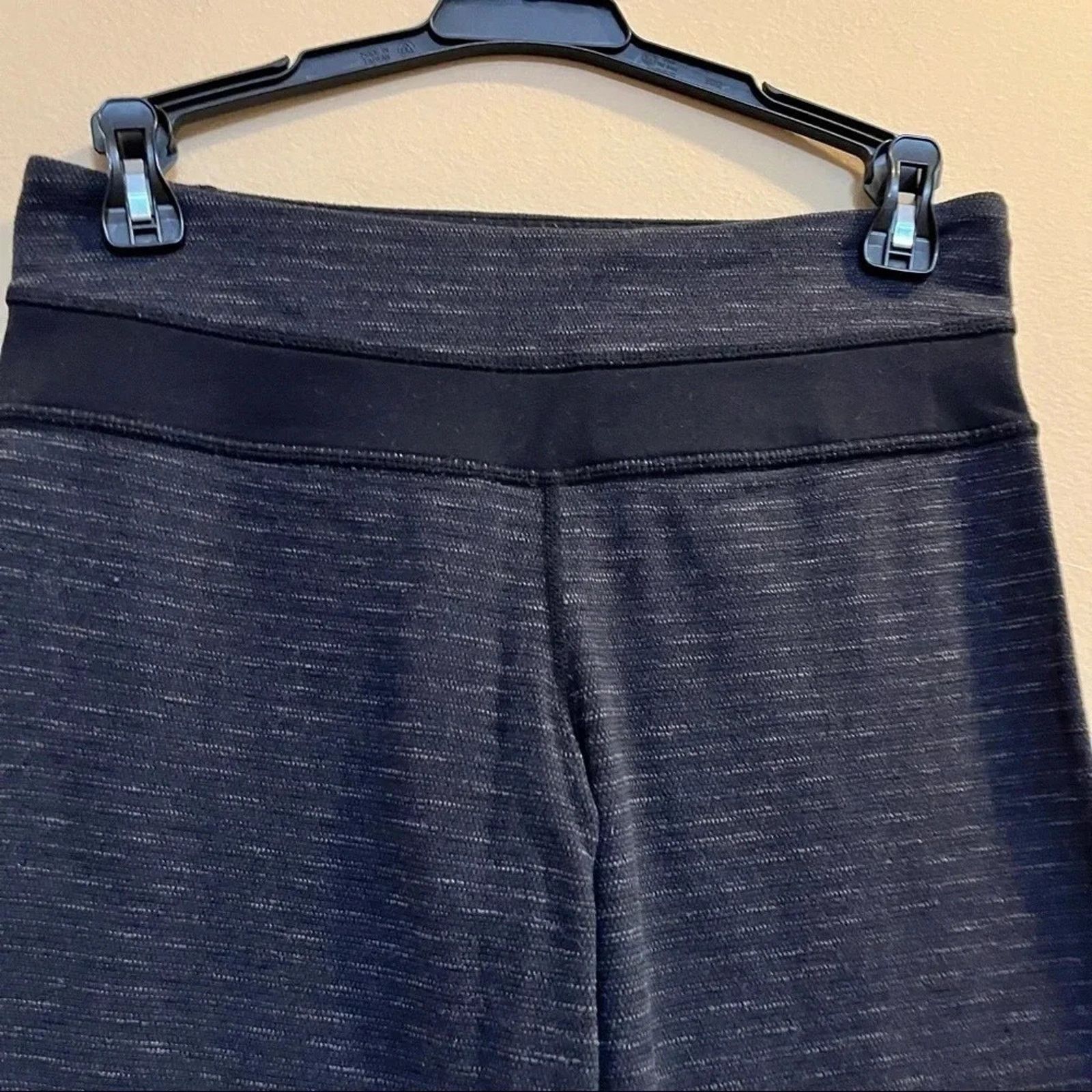 Lululemon Lululemon Groove Crop Leggings Heather Gray Banded Yoga 4 Size 27" / US 4 / IT 40 - 2 Thumbnail