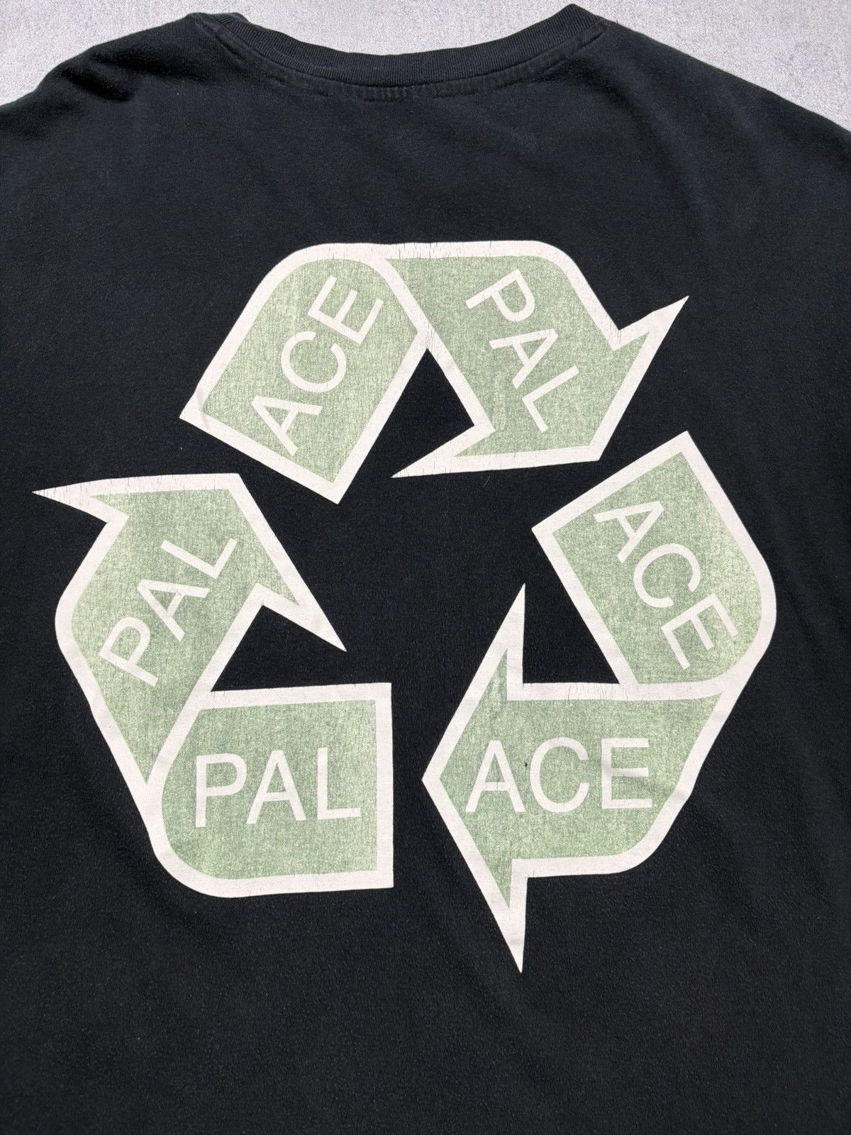 Palace Palace Skateboards Recycle Logo T-Shirt Black Streetwear Y2K Size US L / EU 52-54 / 3 - 5 Thumbnail