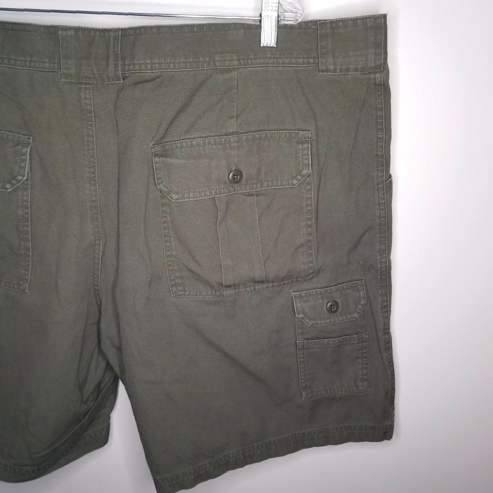 Vintage VINTAGE? No. Cabela's Green 7 Pocket Cargo Shorts Hiking Size 46 Mens Regular Cargo Shorts Green 7-pocket Hiking Men 46 Size US 30 / EU 46 - 6 Thumbnail