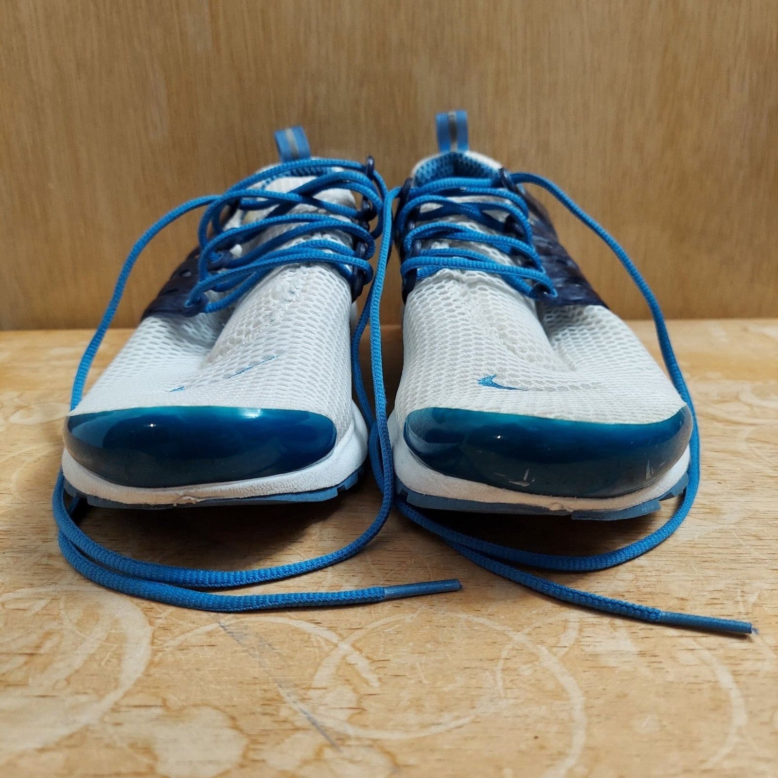 Nike Nike Air Presto Men's US XS White Blue Sneakers EUC Size US 8.5 / EU 41-42 - 4 Thumbnail
