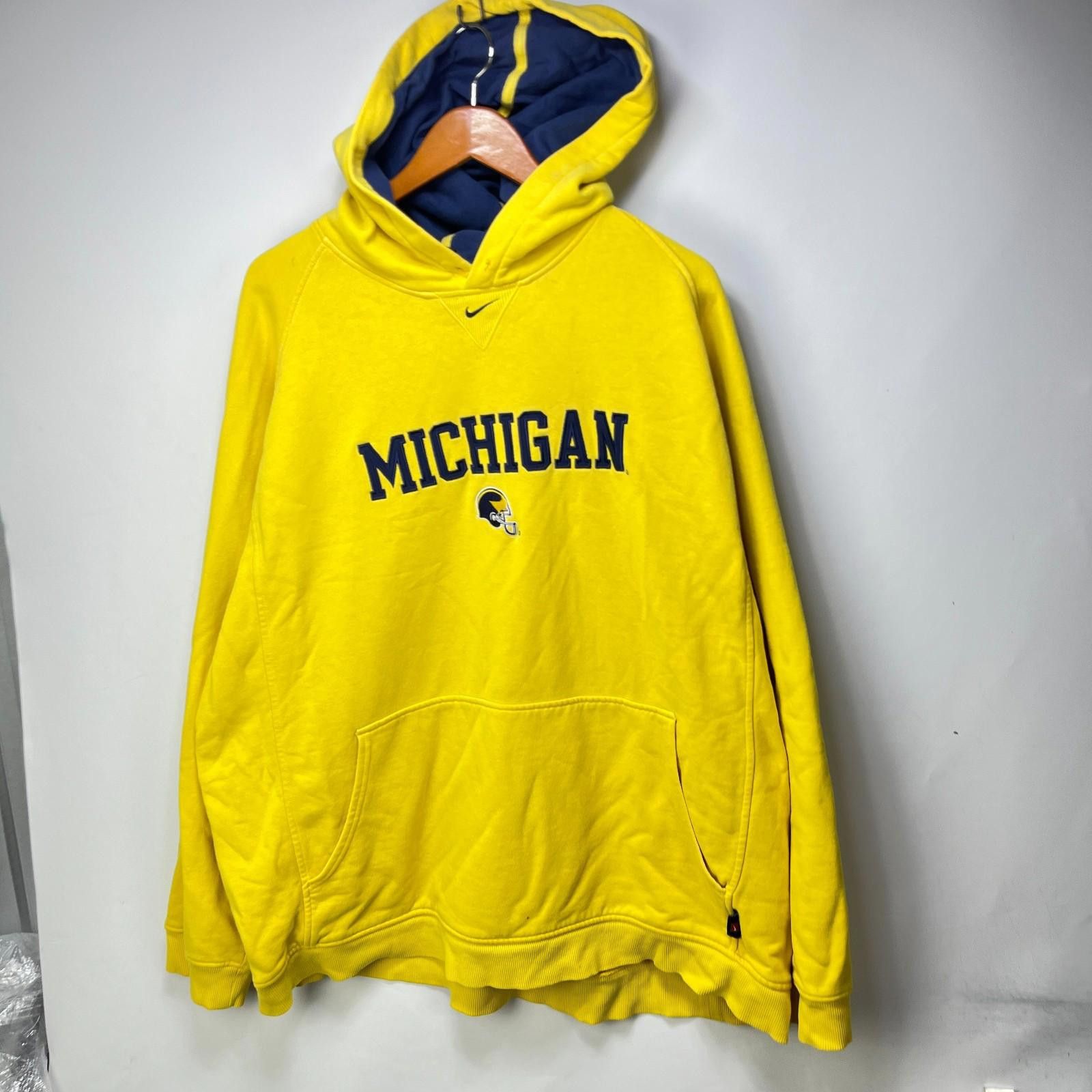 Nike Vintage Nike Middle Swoosh Michigan Wolverines Hoodie 2XL Size ONE SIZE - 1 Thumbnail