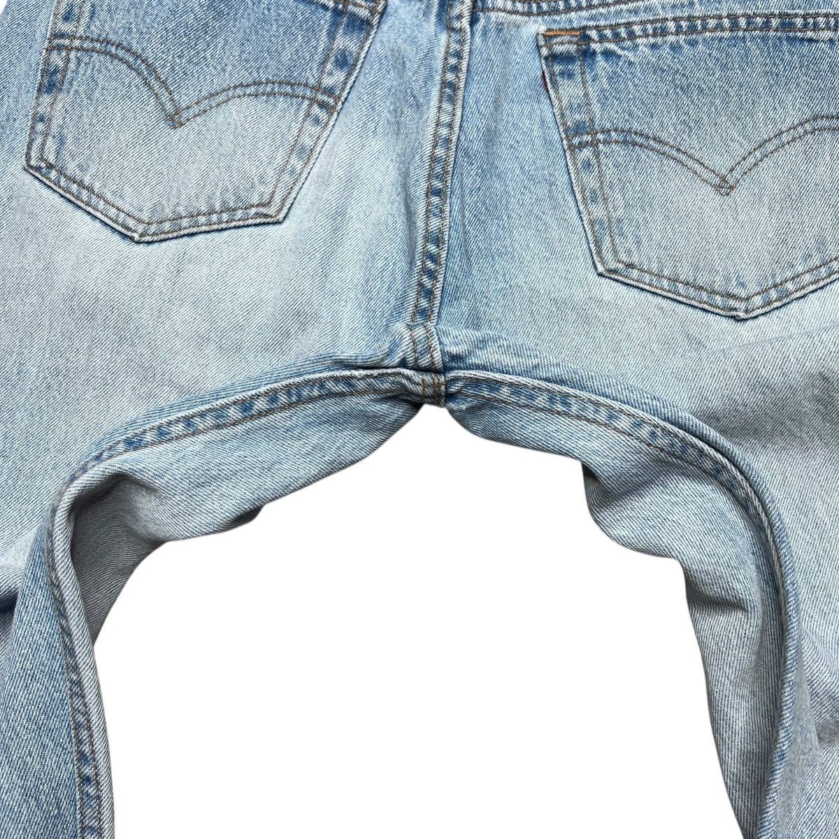 Levi's Vintage 1990s Levi’s 501 Button Fly Made In USA Denim Jeans Size US 32 / EU 48 - 14 Thumbnail