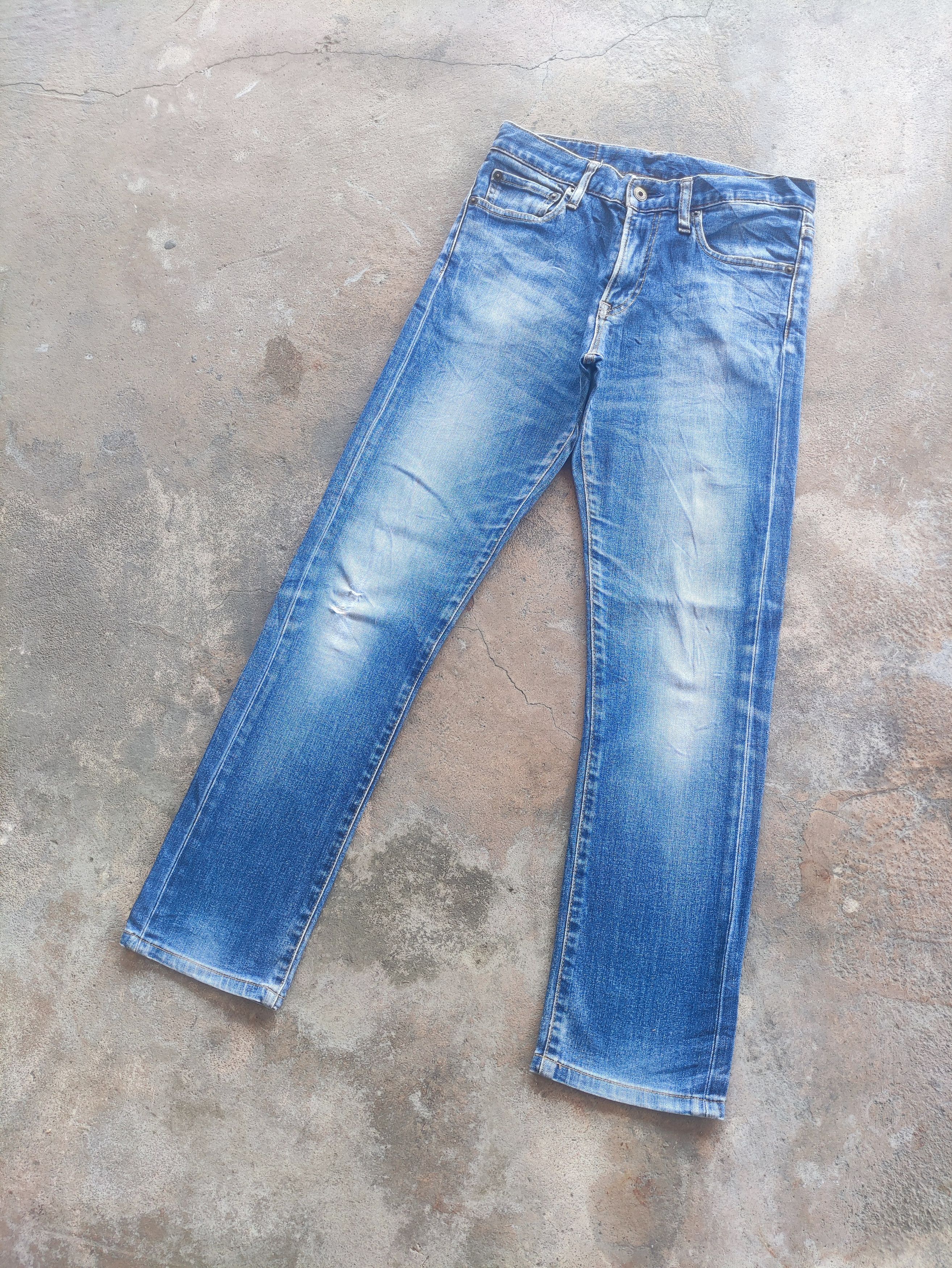 Japanese Brand Vintage Japanese Distressed Jeans Faded Denim Pants W30 Size US 30 / EU 46 - 1 Thumbnail